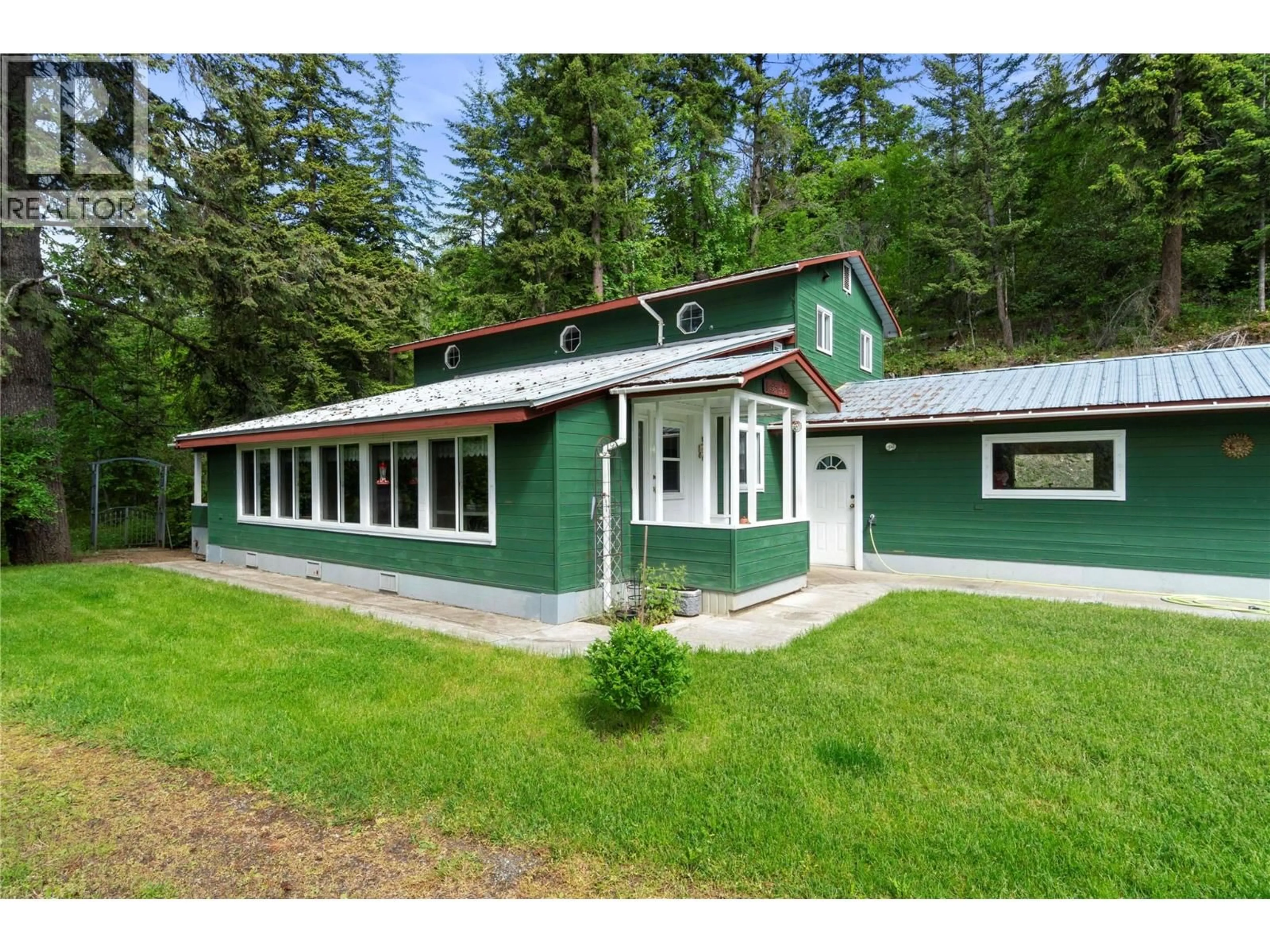 Unknown for 6497 LINDSAY ROAD, Magna Bay British Columbia V0E1M7