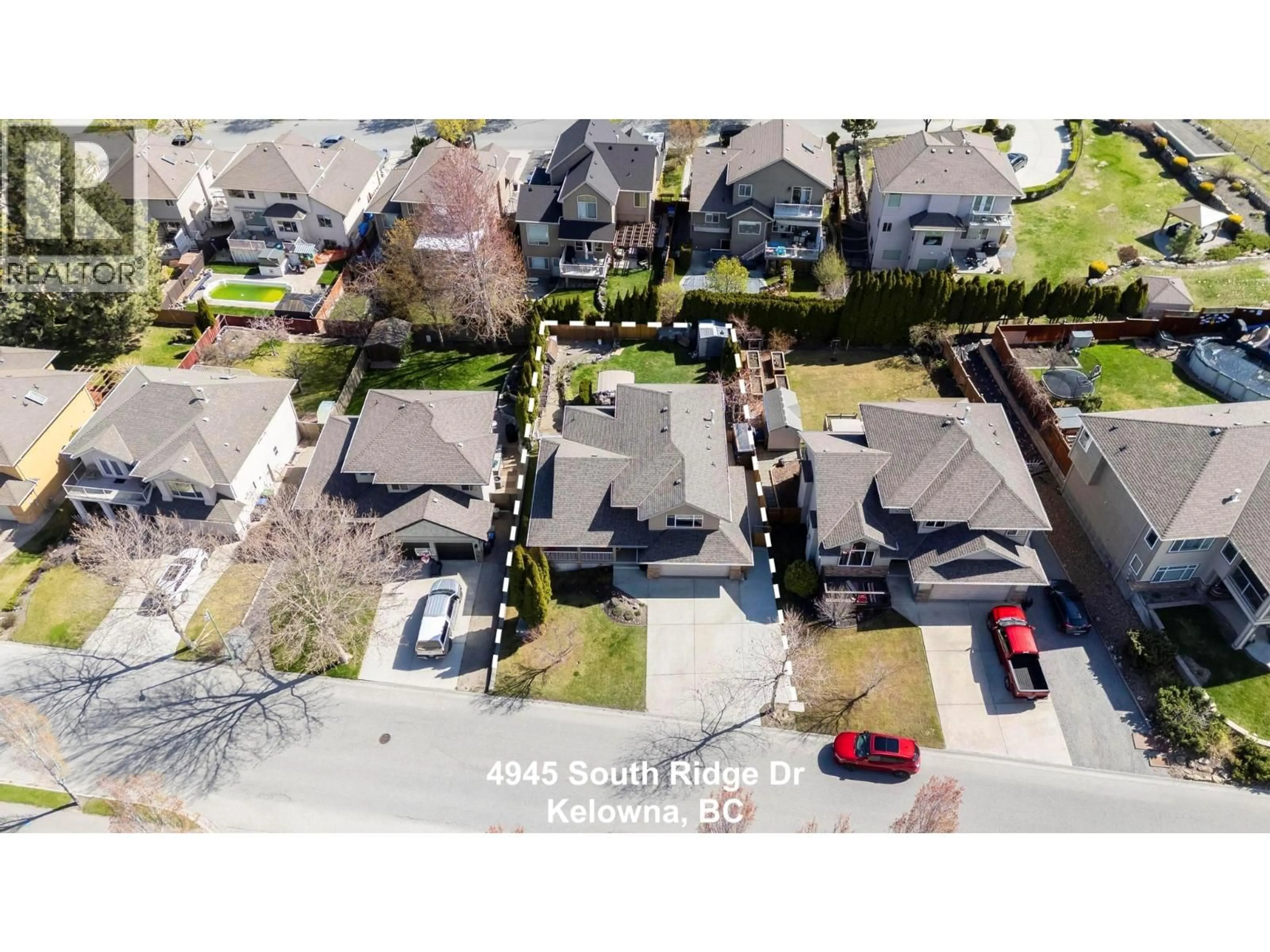 A pic from outside/outdoor area/front of a property/back of a property/a pic from drone, street for 4945 SOUTH RIDGE DRIVE, Kelowna British Columbia V1W4Y2