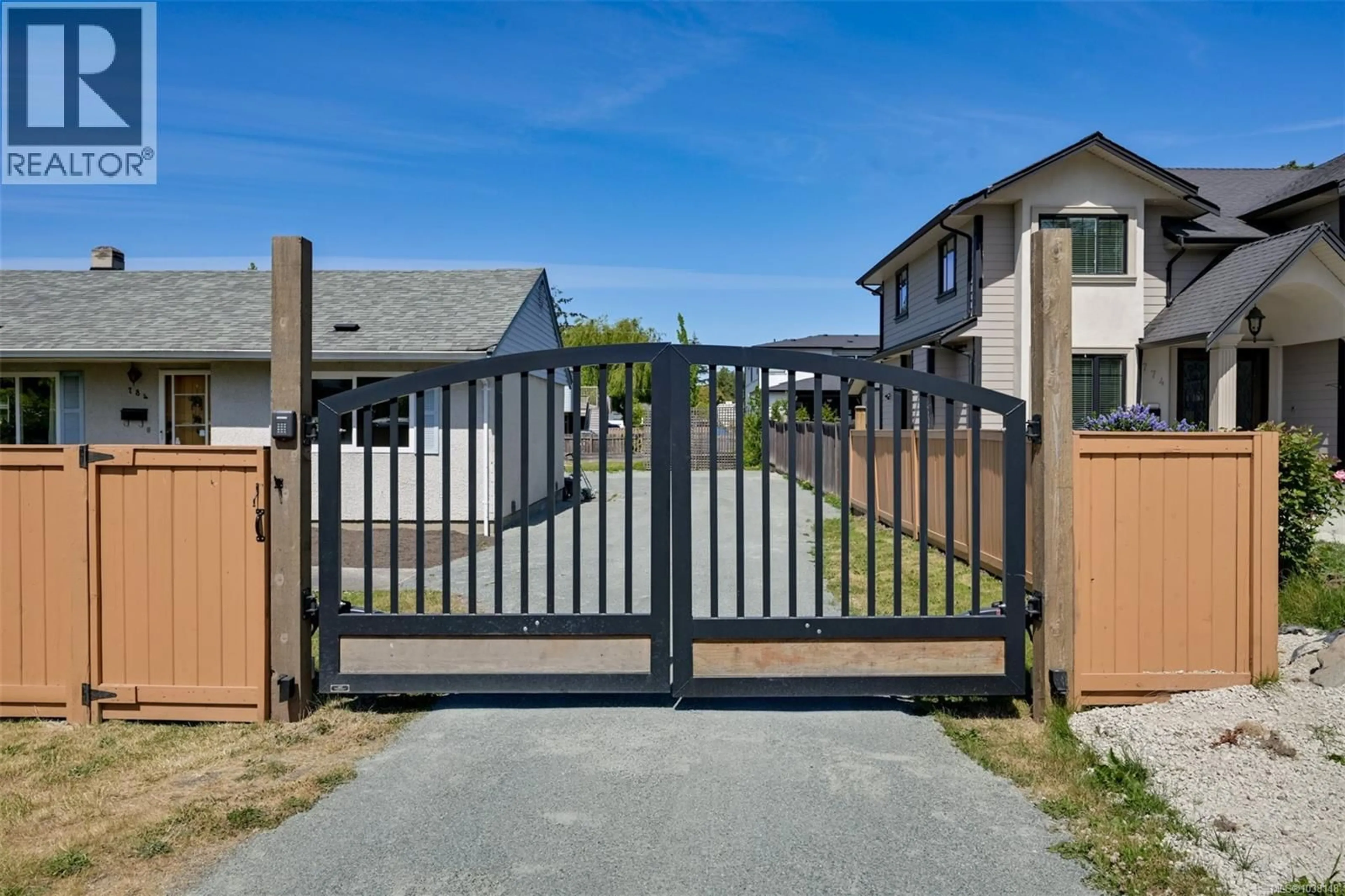 Unknown for 784 SNOWDROP AVENUE, Saanich British Columbia V8Z2N2