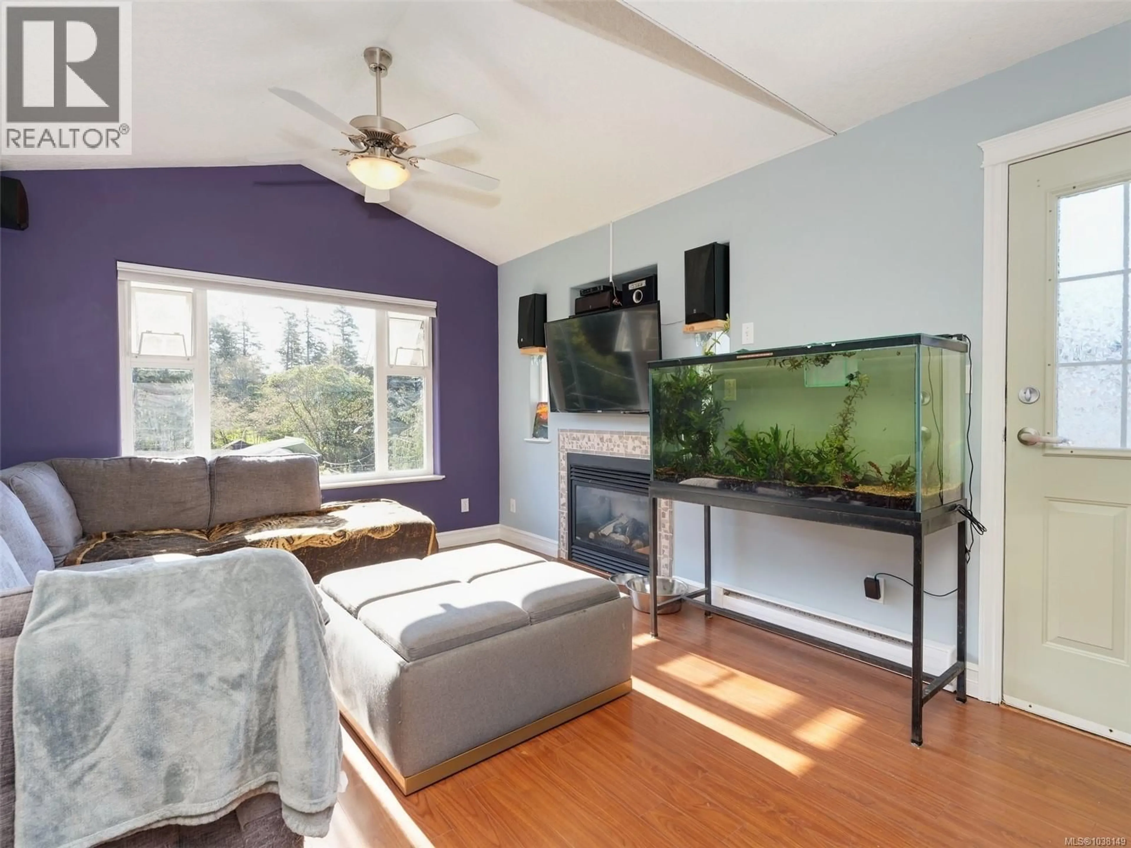 Living room with furniture, unknown for 2562 WENTWICH ROAD, Langford British Columbia V9B3N4