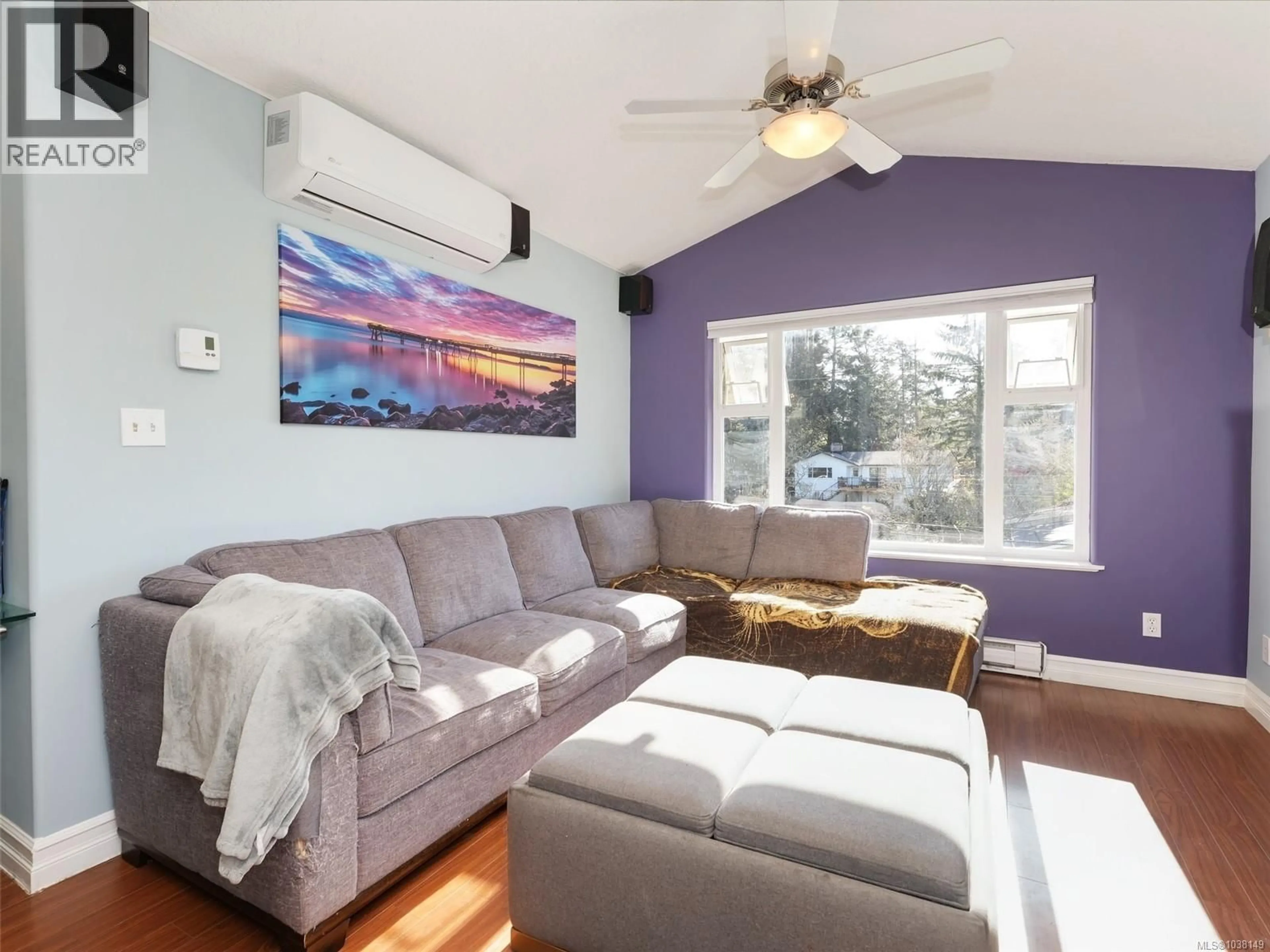 Living room with furniture, unknown for 2562 WENTWICH ROAD, Langford British Columbia V9B3N4