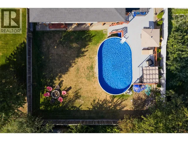 422 VIEW STREET, Kaslo 5