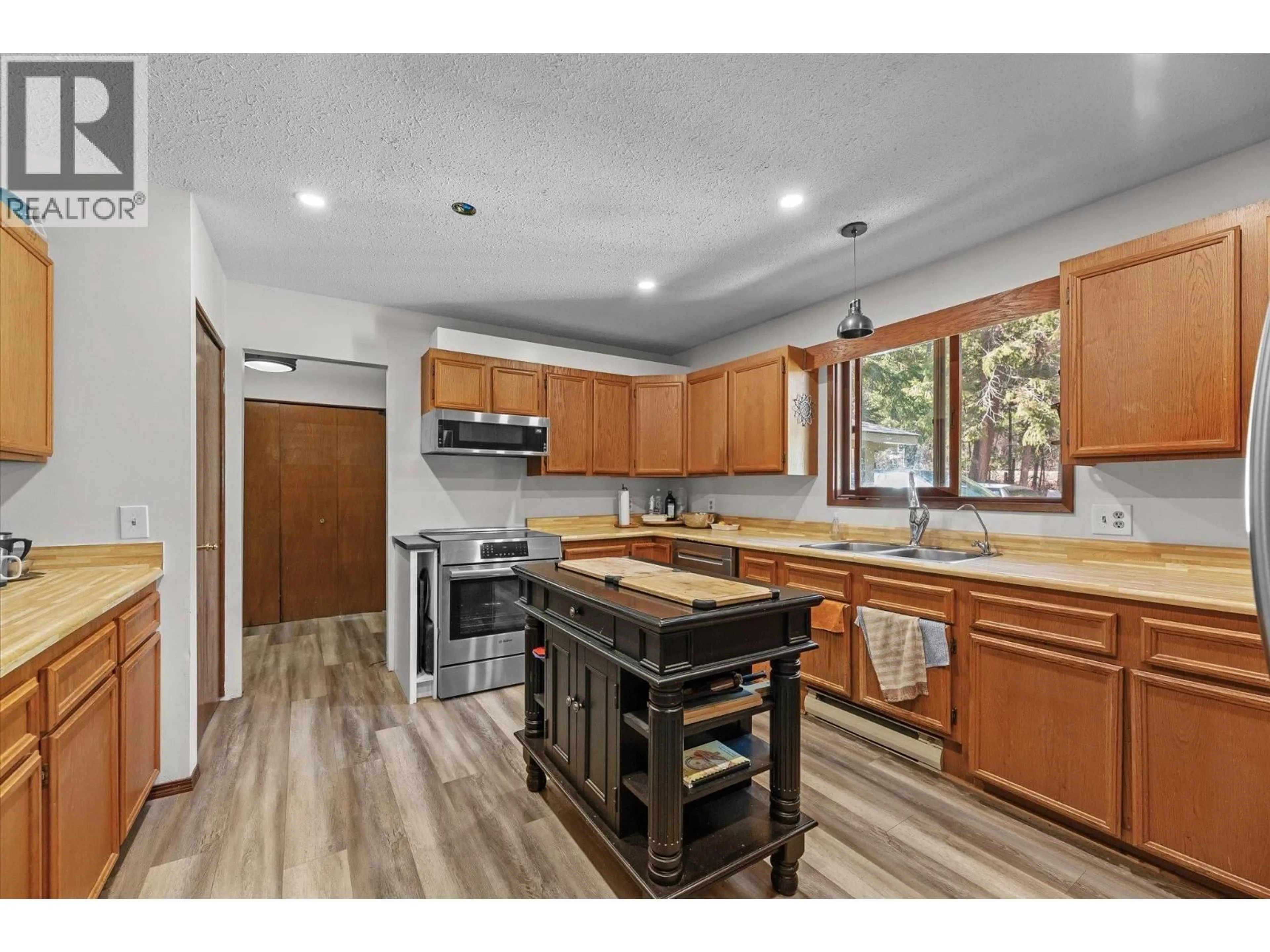 Open concept kitchen, unknown for 10623 HIGHWAY 33 EAST HIGHWAY, Kelowna British Columbia V1Y1J9