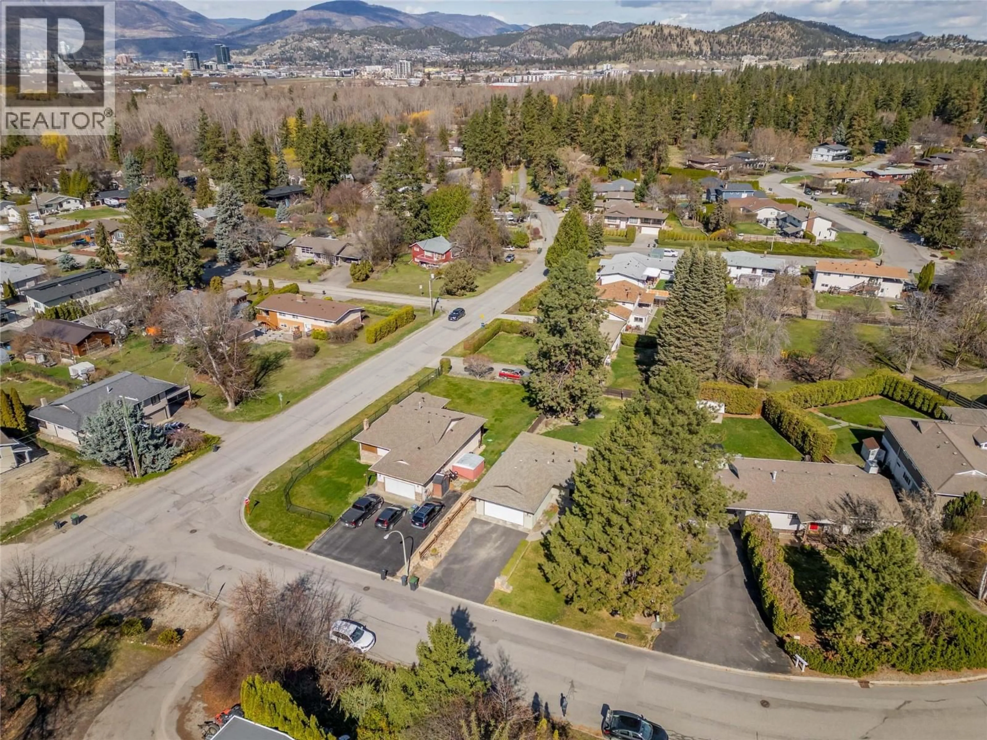 A pic from outside/outdoor area/front of a property/back of a property/a pic from drone, mountain view for 2418 FAIRHALL ROAD, Kelowna British Columbia V1W2W2