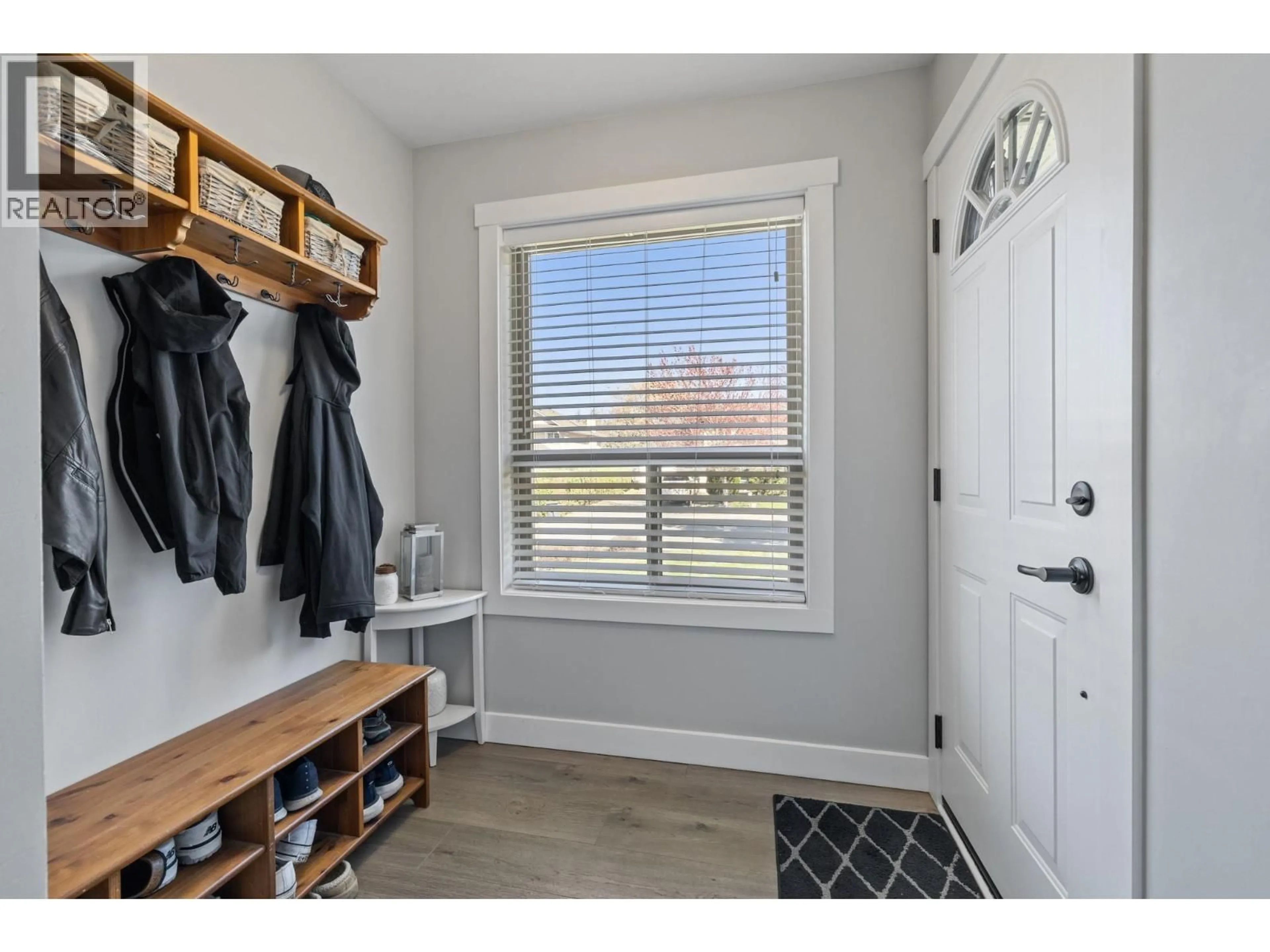 Indoor entryway for 2485 PACKERS ROAD, Kelowna British Columbia V2W2W5