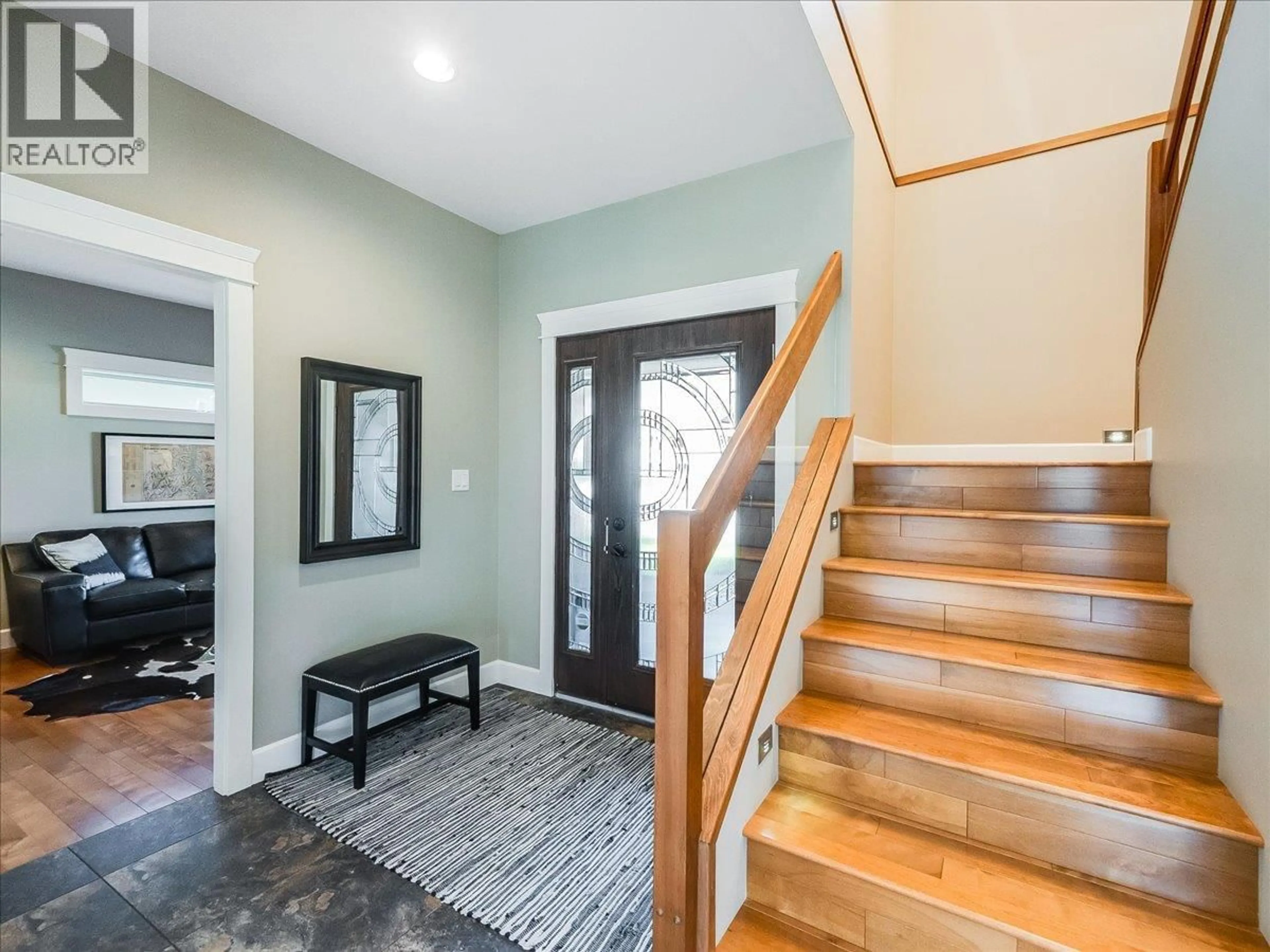 Indoor entryway for 3733 WILLISTON ROAD, Castlegar British Columbia V1N4Y4