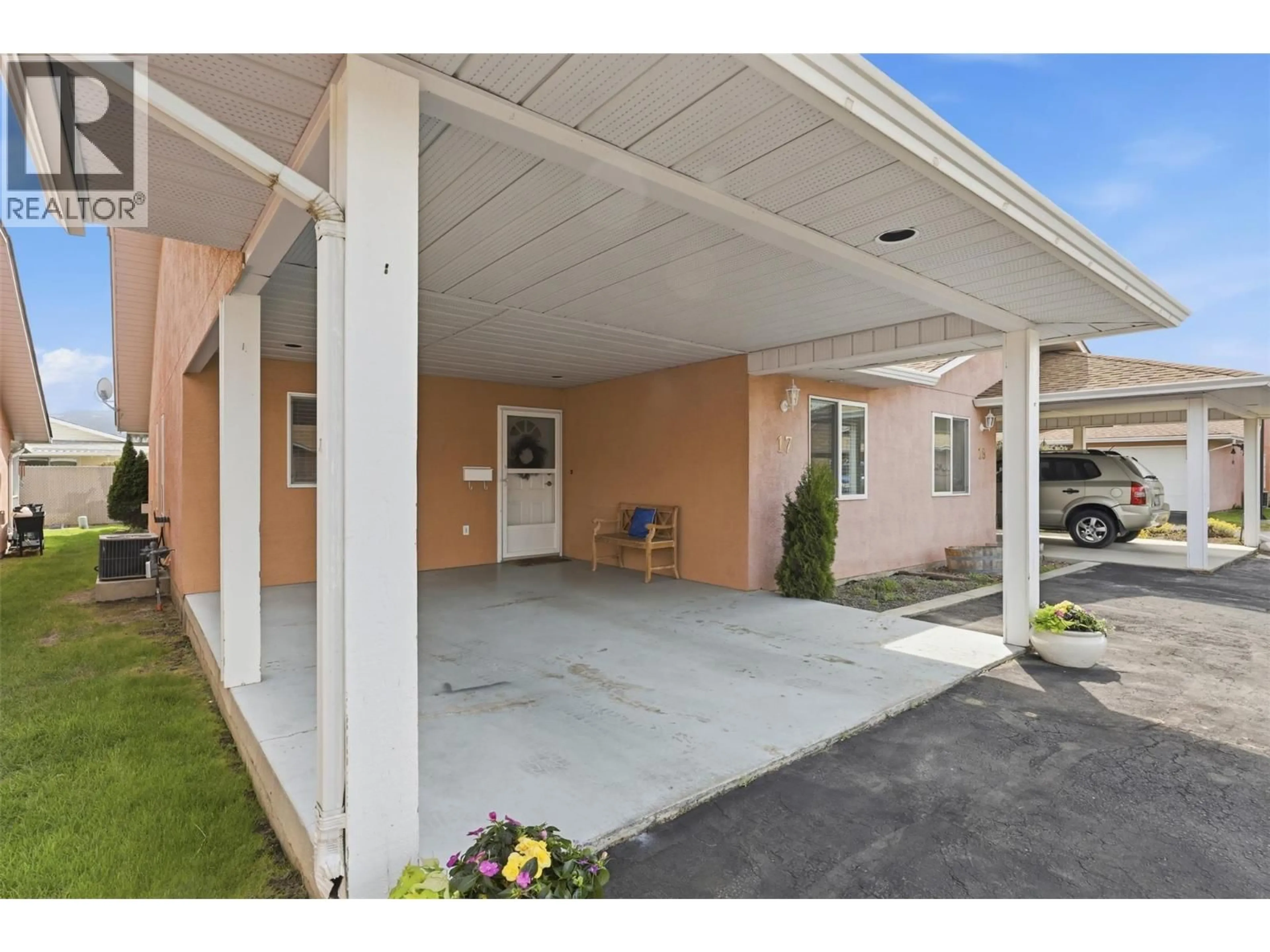 Unknown for 17 - 1285 14TH STREET, Kamloops British Columbia V2B8K9