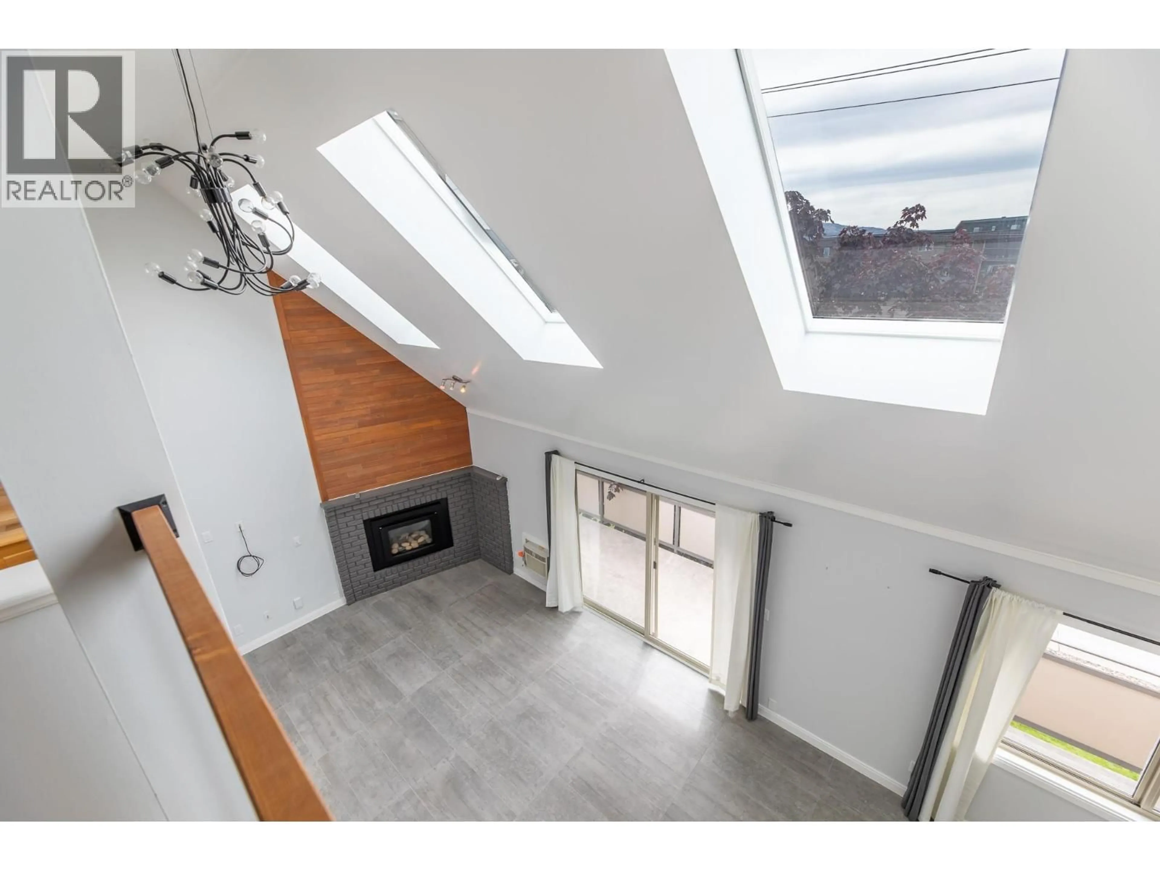 A pic of a room for 201 - 335 CHURCHILL AVENUE, Penticton British Columbia V2A1C9