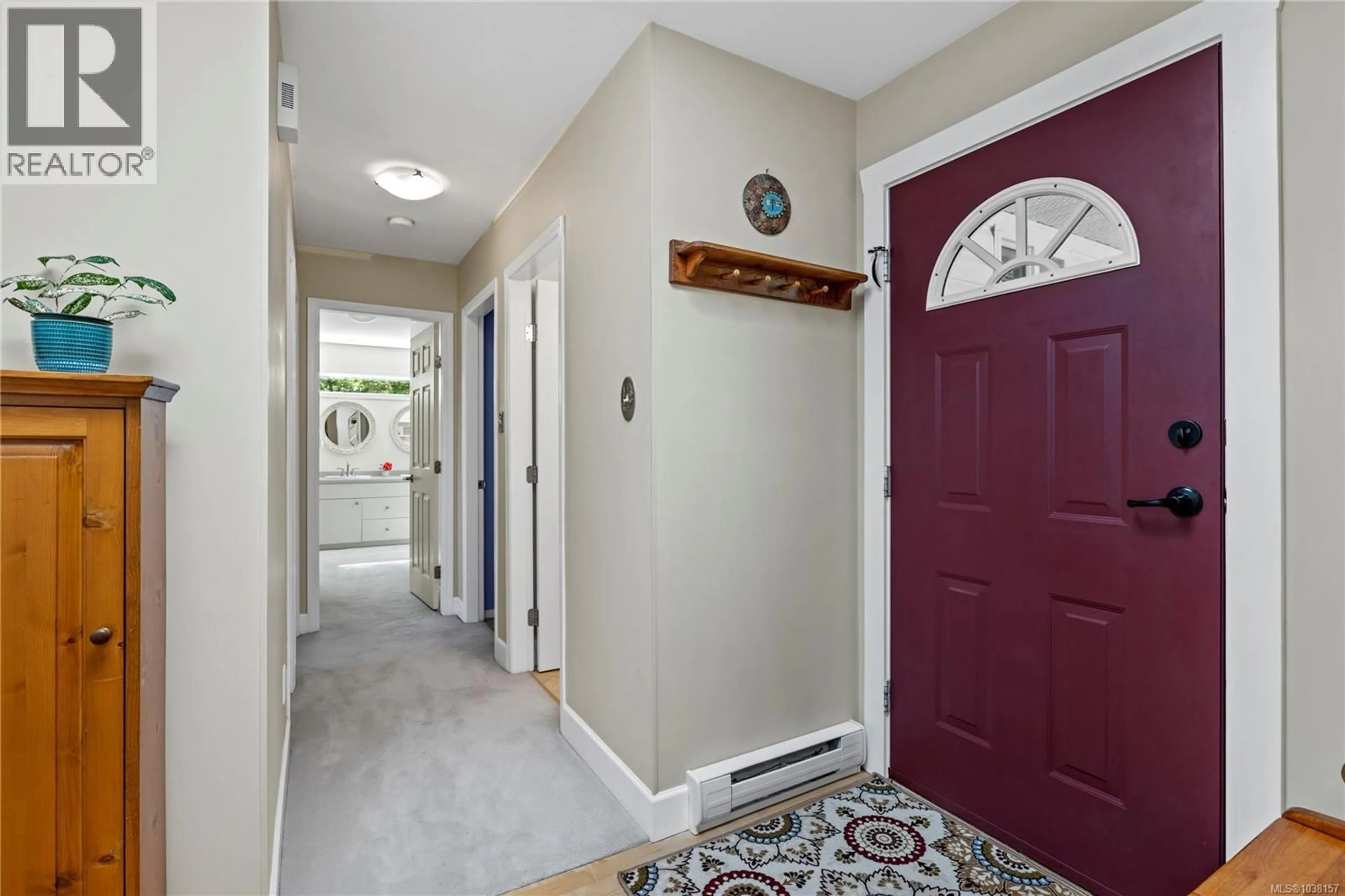 Indoor entryway for 2184 MICHIGAN WAY, Nanaimo British Columbia V9R6S1