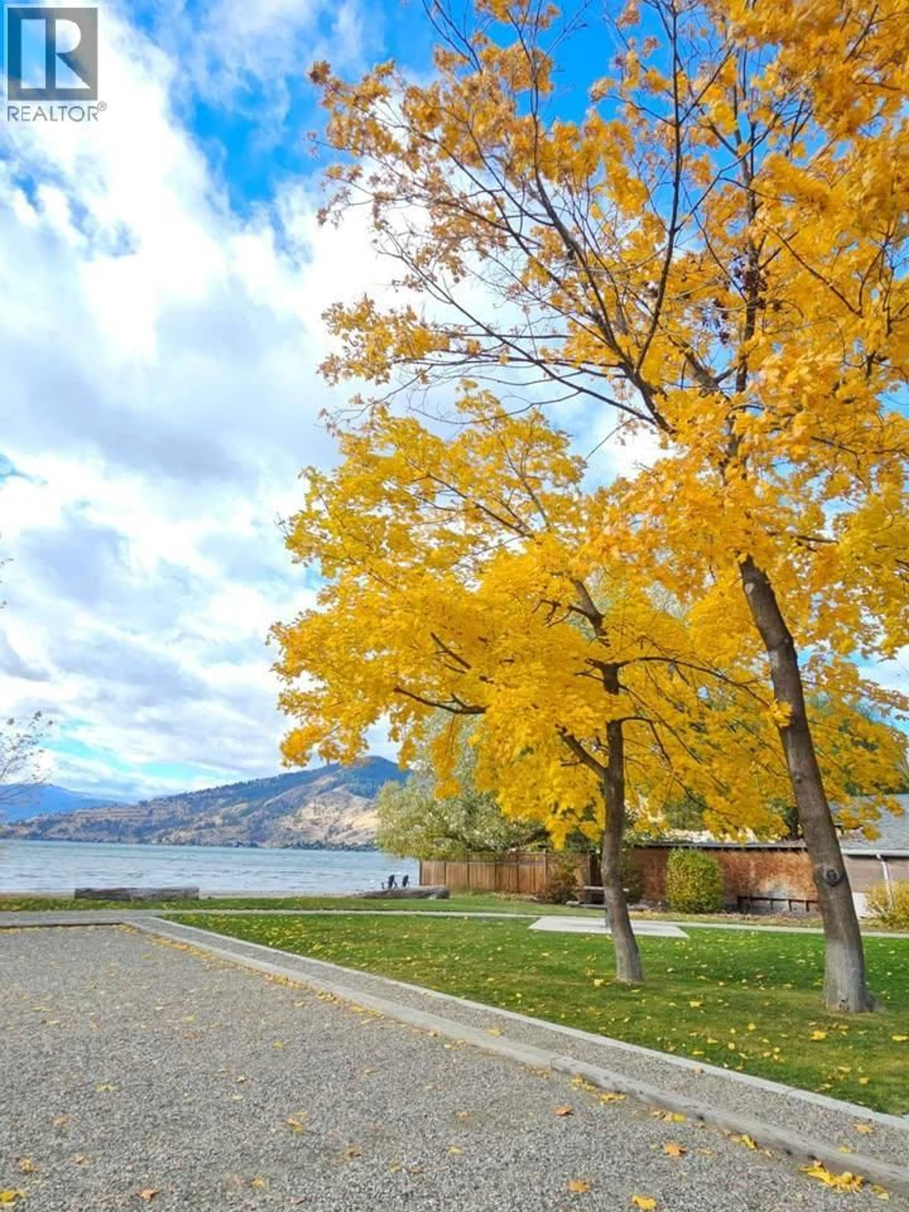 Blurry image for 2611 LAKESHORE ROAD, Vernon British Columbia V1H1N1