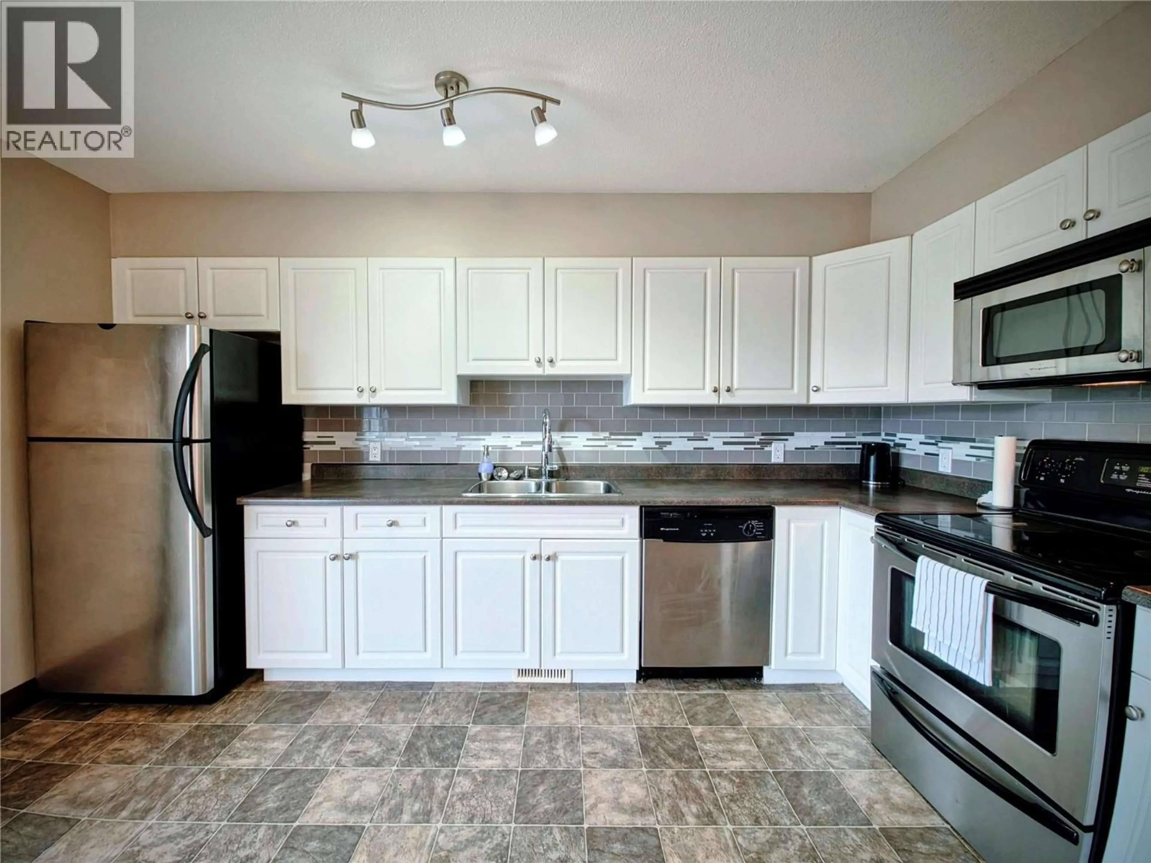 Standard kitchen, ceramic/tile floor for 701 - 200 BLACK FOREST TRAIL, Invermere British Columbia V0A1K2
