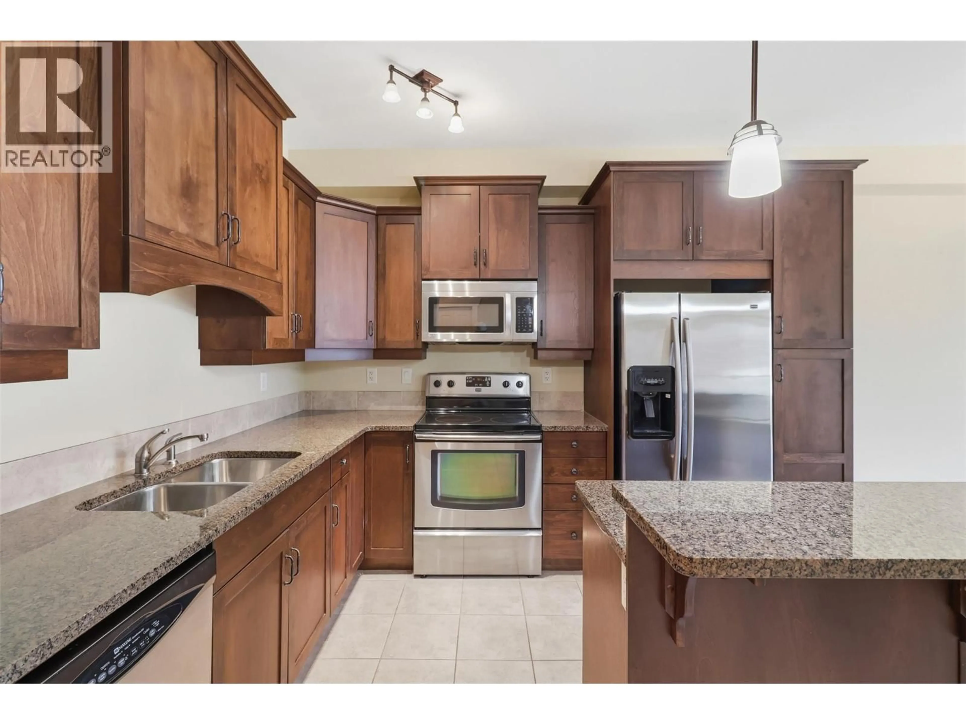 Standard kitchen, unknown for 404 - 795 MCGILL ROAD, Kamloops British Columbia V2C0B9