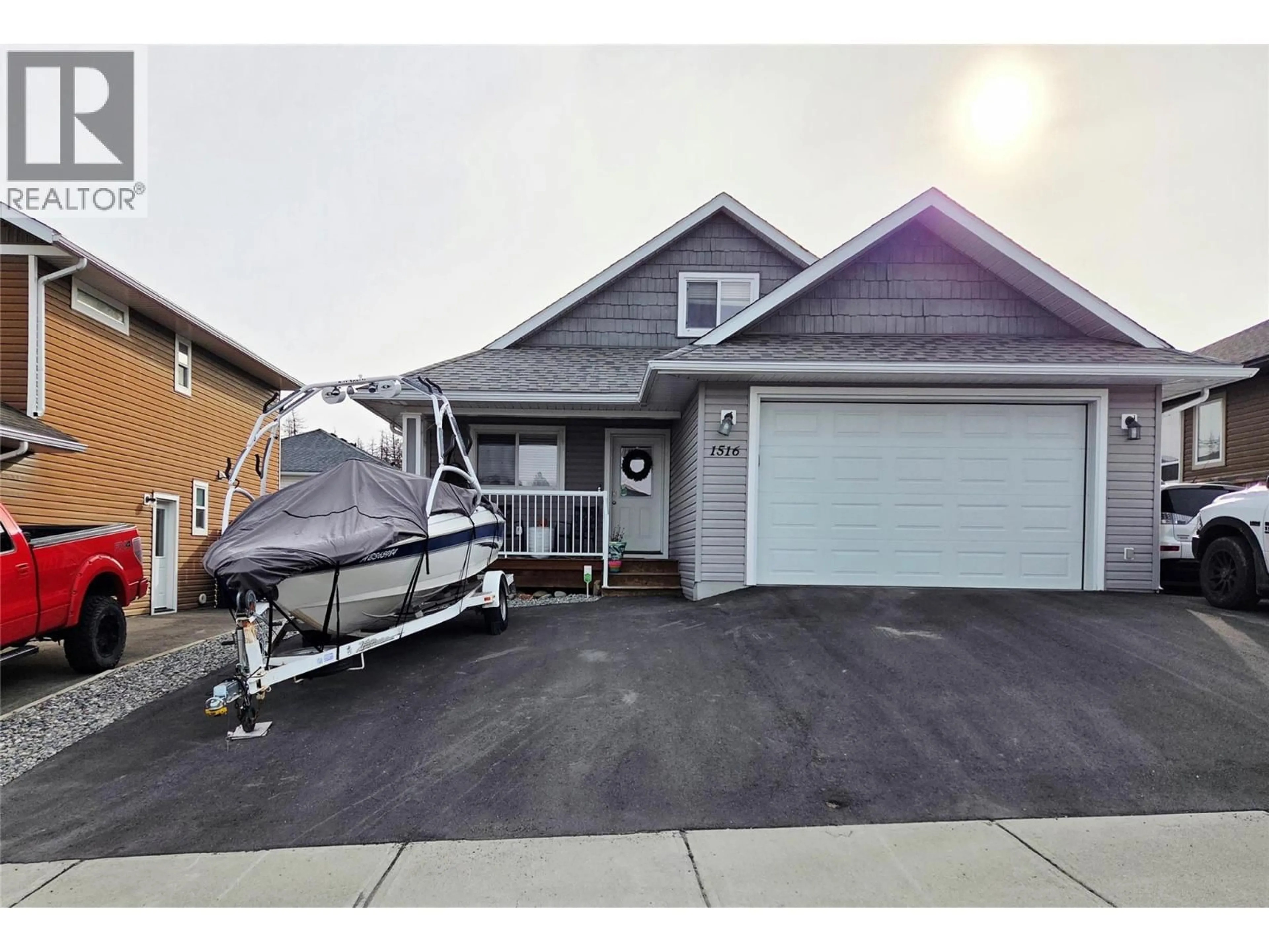 Indoor garage for 1516 21  S AVENUE, Cranbrook British Columbia V1C0B5