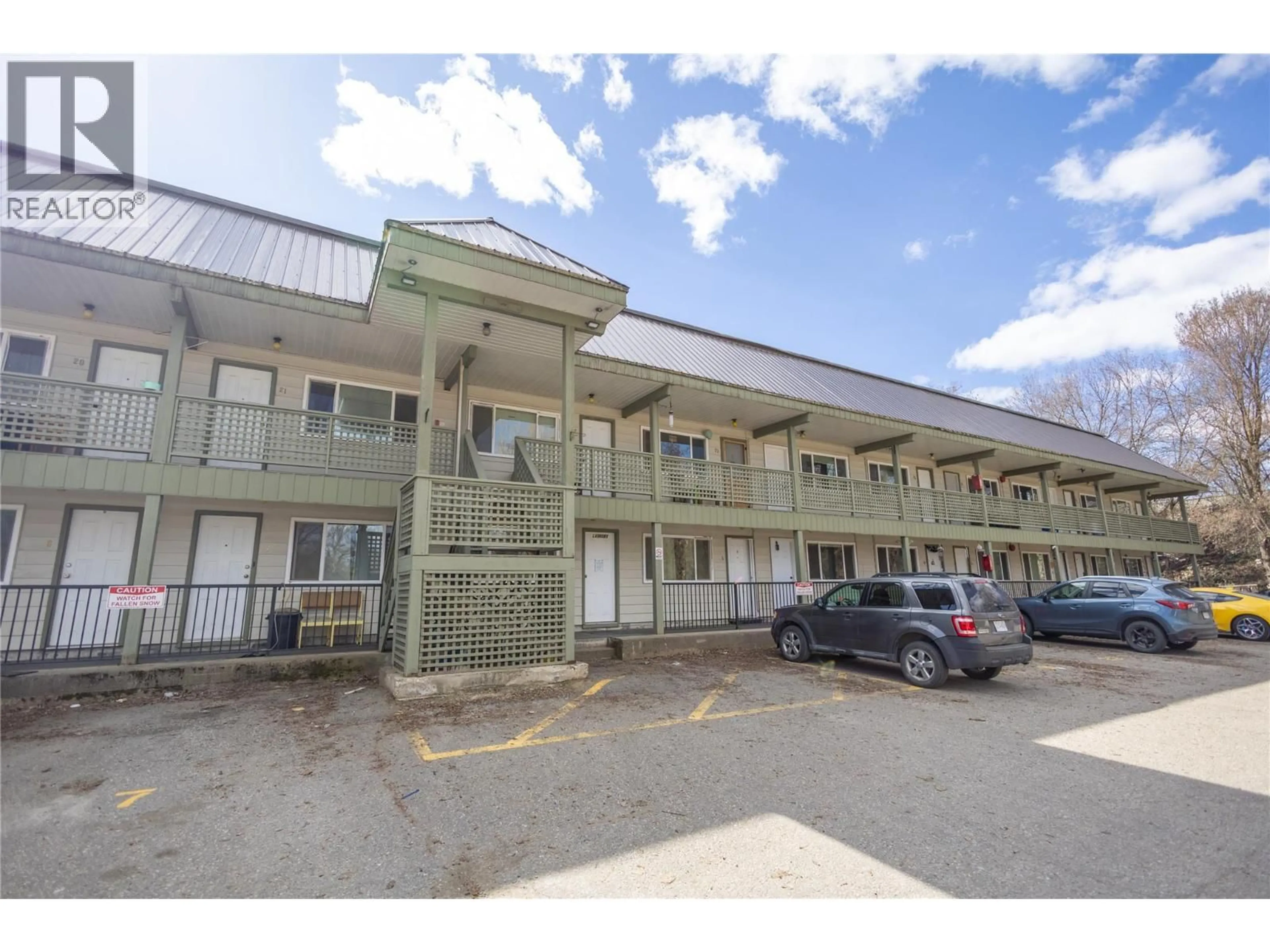 Patio, building for 9 - 3397 PATTERSON STREET, Armstrong British Columbia V0E1B2