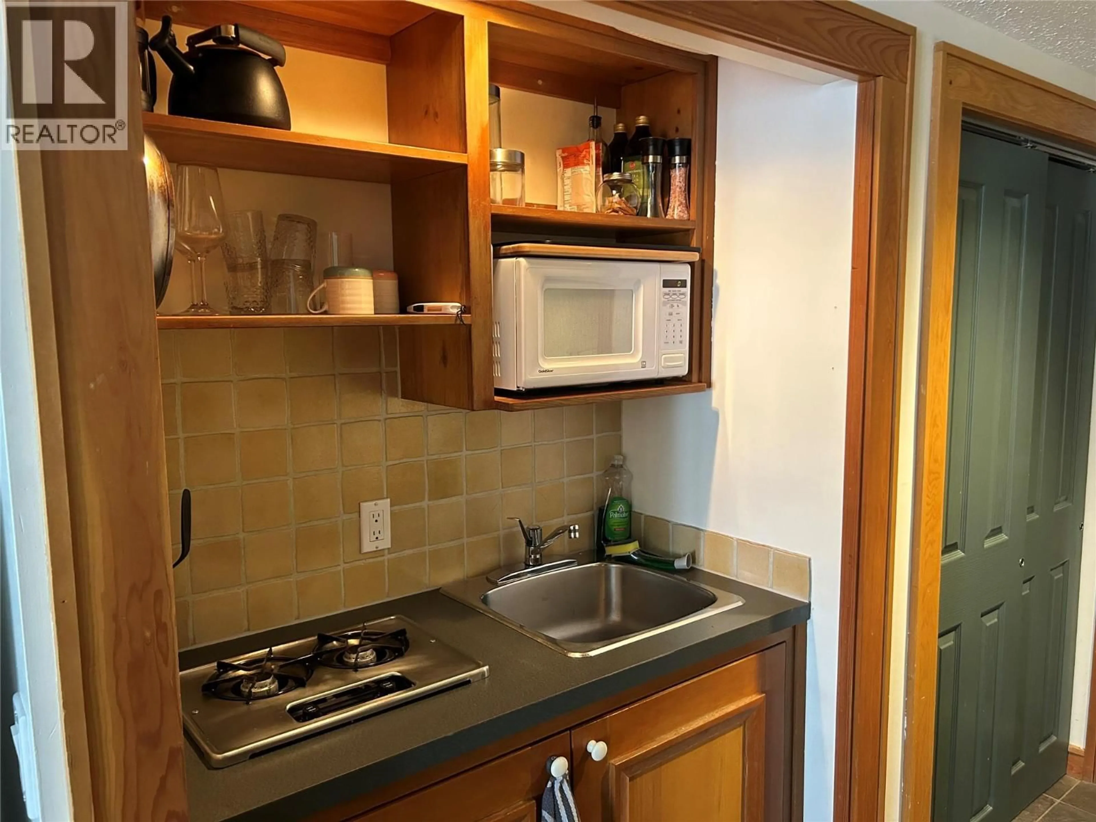 Standard kitchen, unknown for 313 - 5275 BIG WHITE ROAD, Big White British Columbia V1P1T4