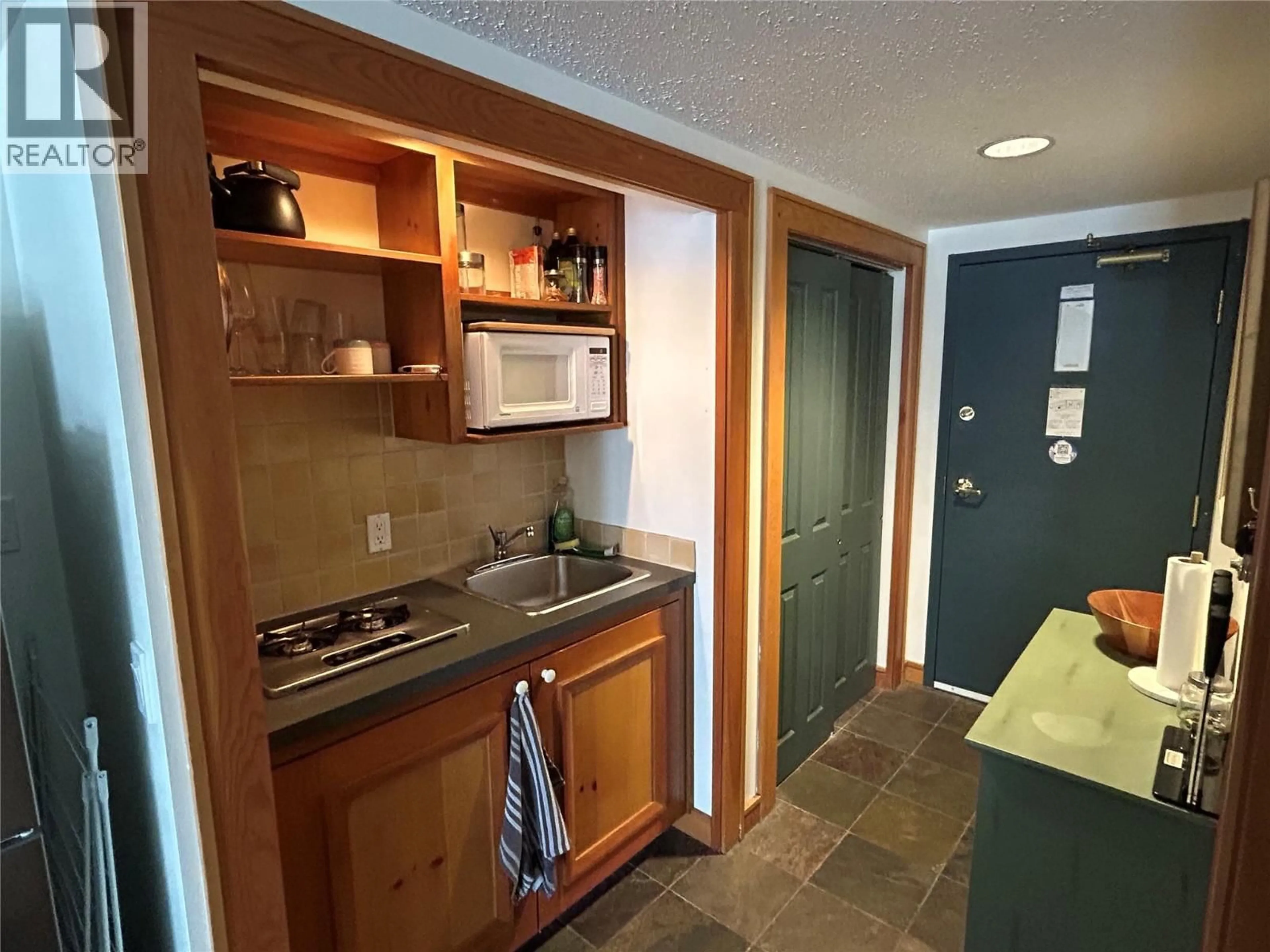 Standard kitchen, unknown for 313 - 5275 BIG WHITE ROAD, Big White British Columbia V1P1T4