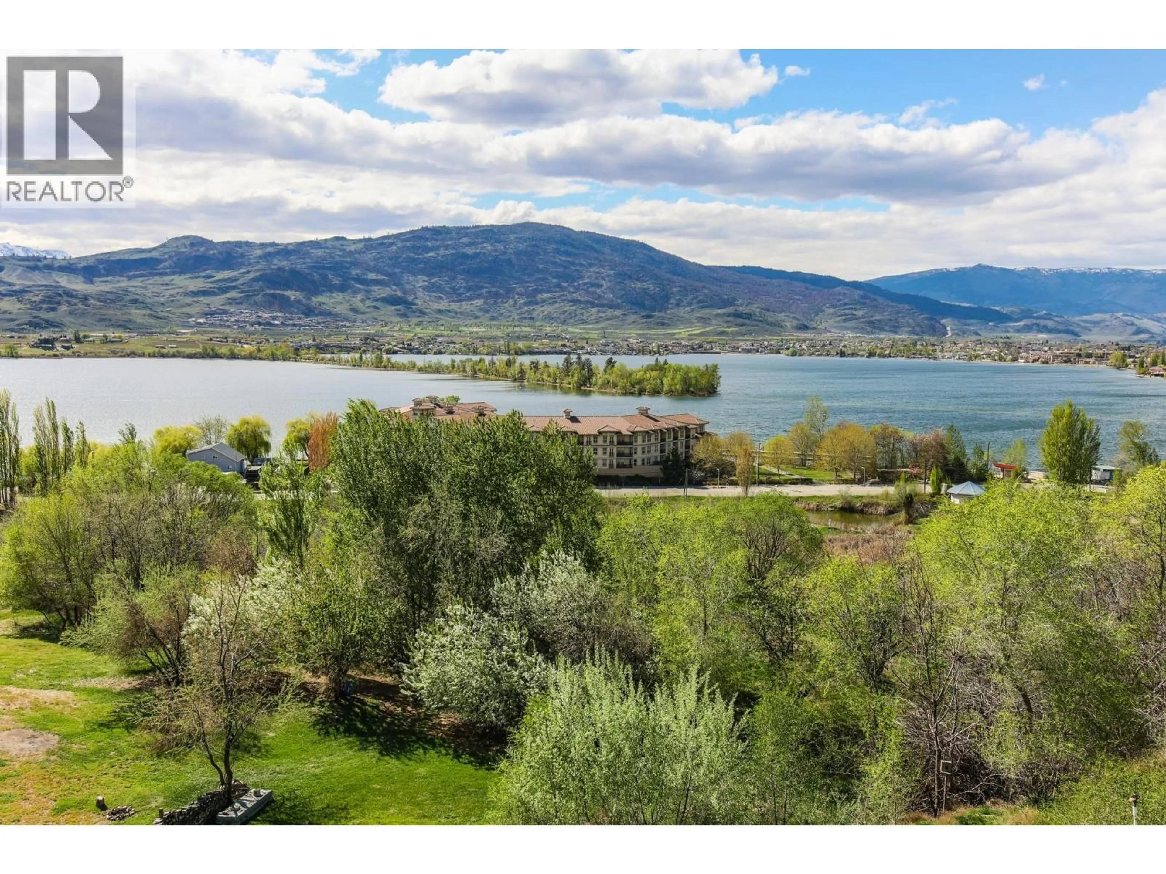 A pic from outside/outdoor area/front of a property/back of a property/a pic from drone, water/lake/river/ocean view for 4004 39TH STREET, Osoyoos British Columbia V0H1V6