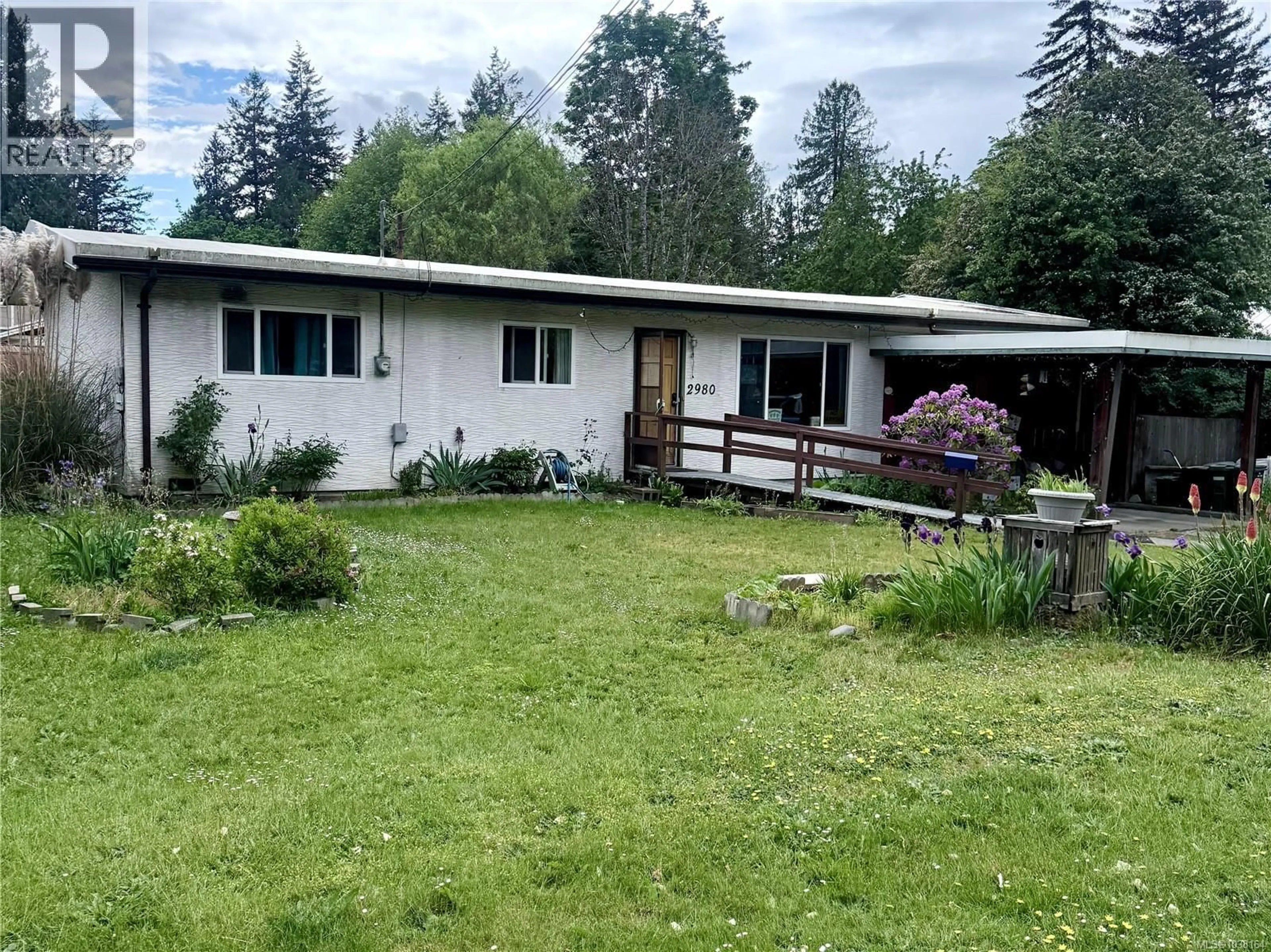 A pic from outside/outdoor area/front of a property/back of a property/a pic from drone, unknown for 2980 GEORGE STREET, Duncan British Columbia V9L2A9