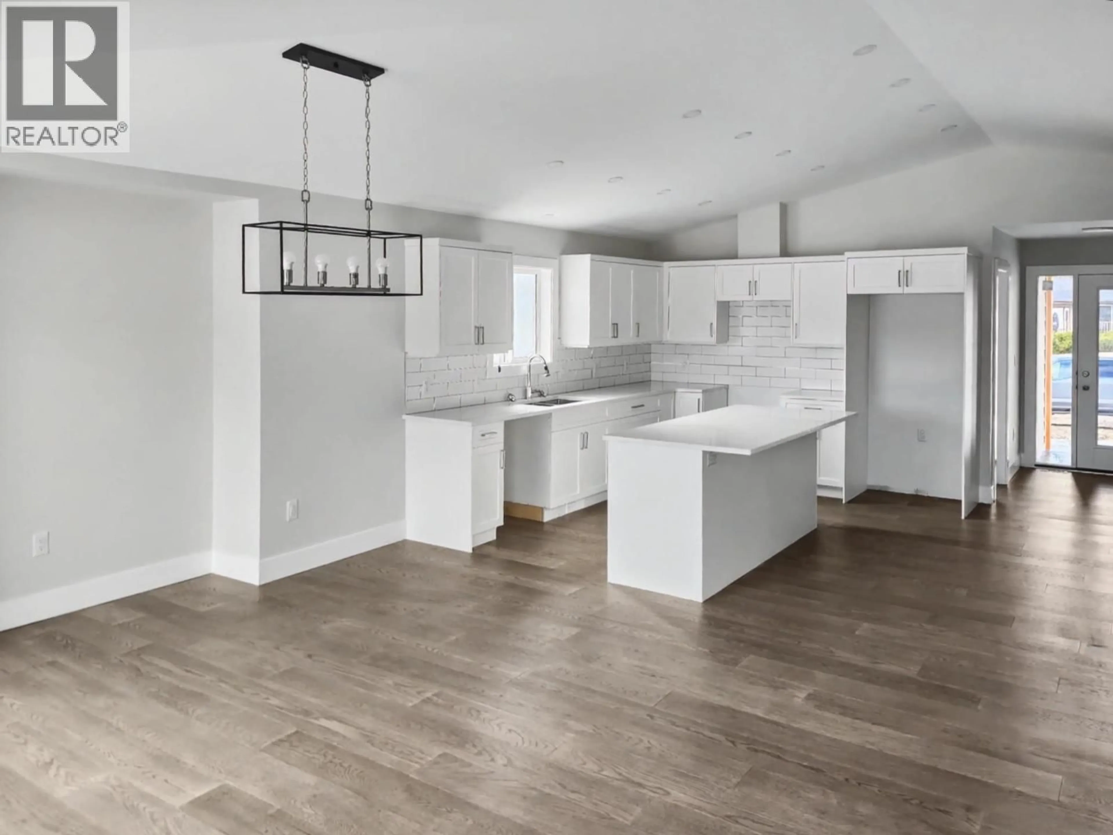 Open concept kitchen, unknown for 6050 19TH STREET, Grand Forks British Columbia V0H1H0