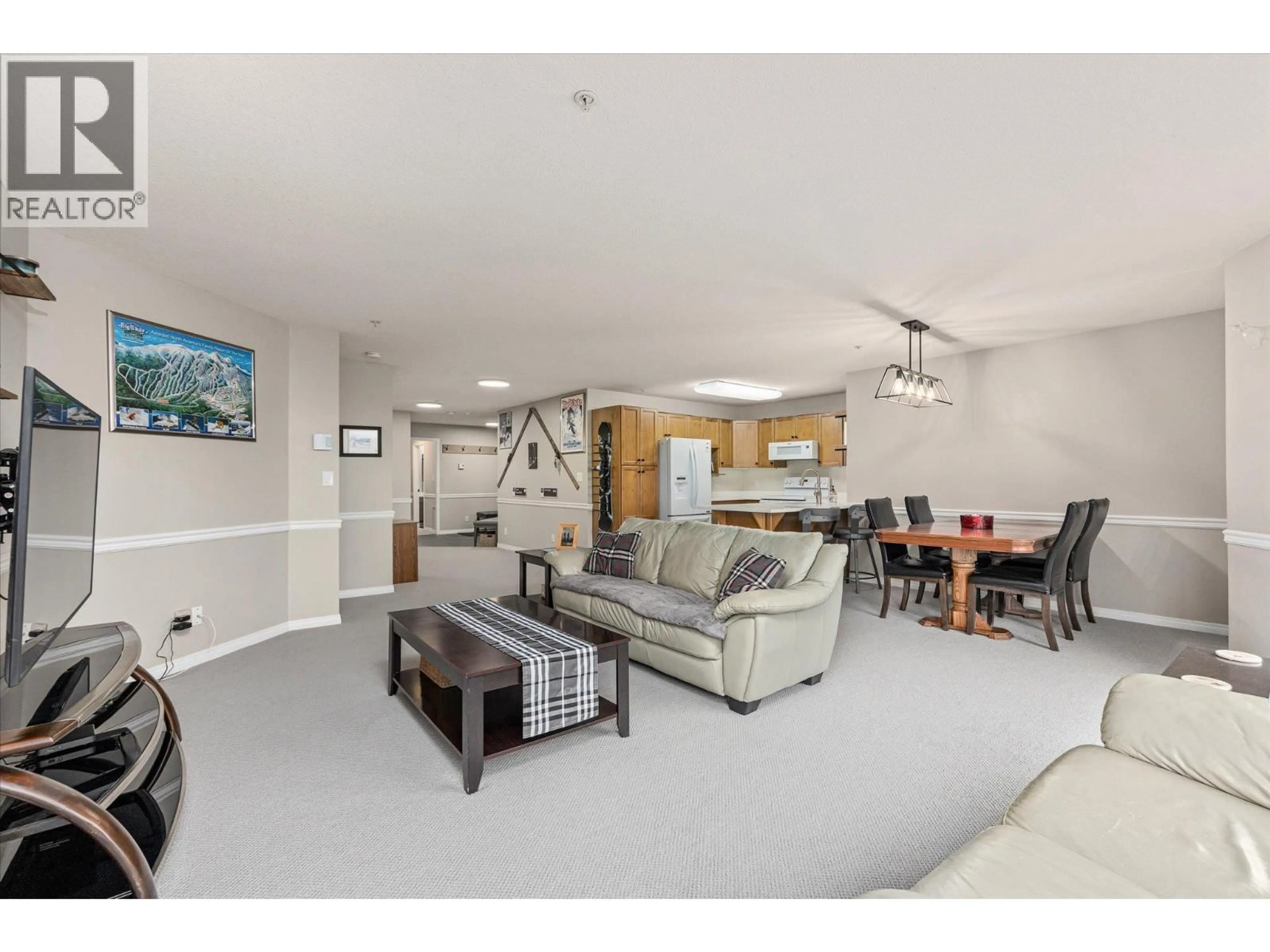 Living room with furniture, unknown for 309 - 215 KETTLE VIEW ROAD, Big White British Columbia V1P1T4
