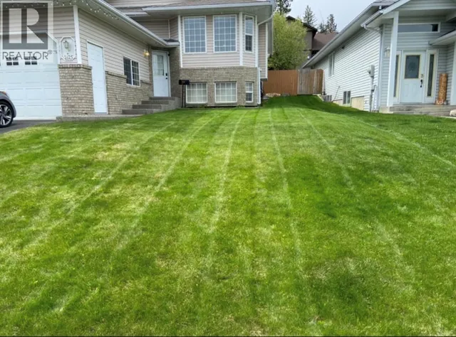 1425 16TH STREET SOUTH, Cranbrook 3