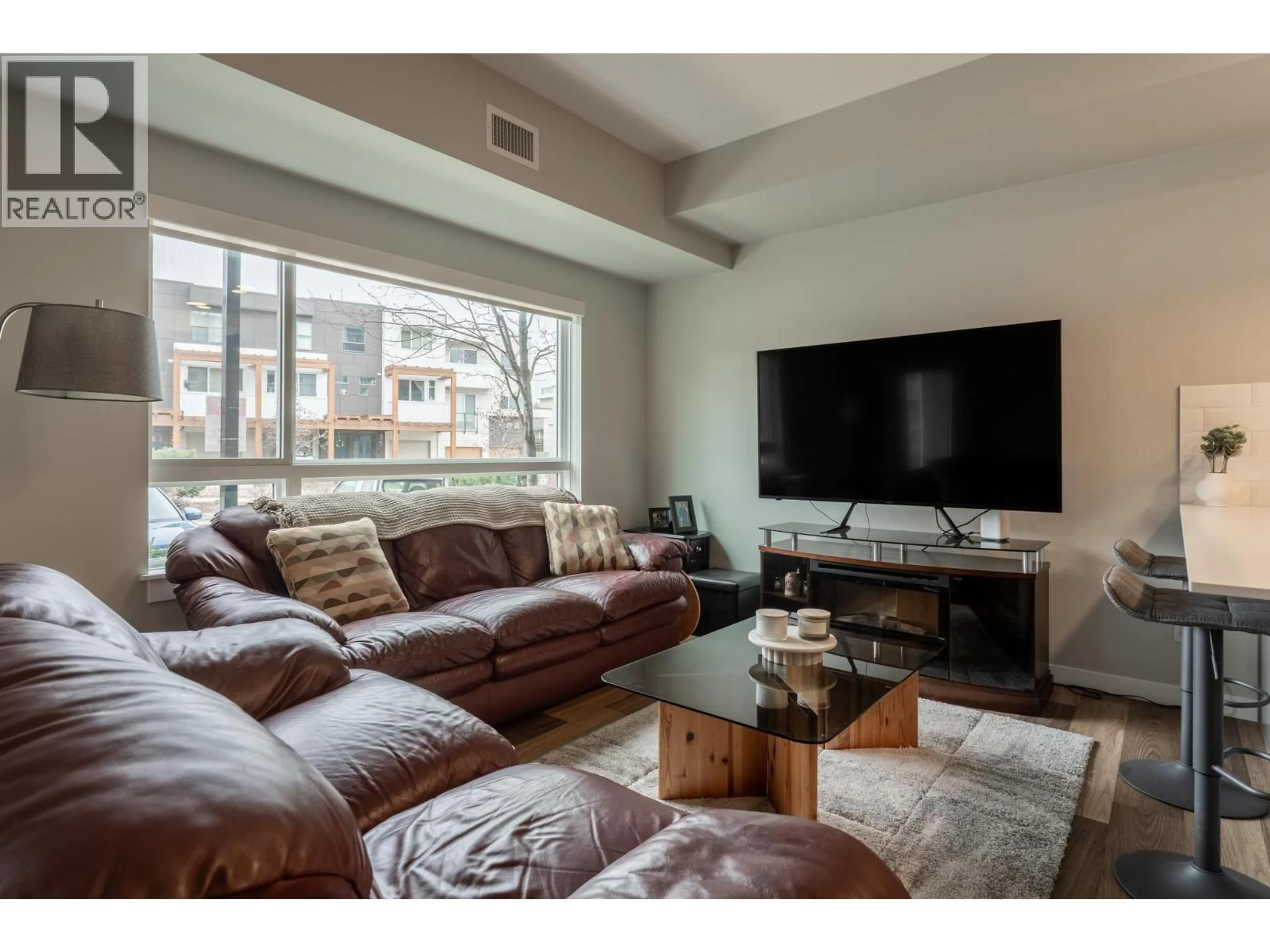 Living room with furniture, unknown for 101 - 722 VALLEY ROAD, Kelowna British Columbia V1Y2E6