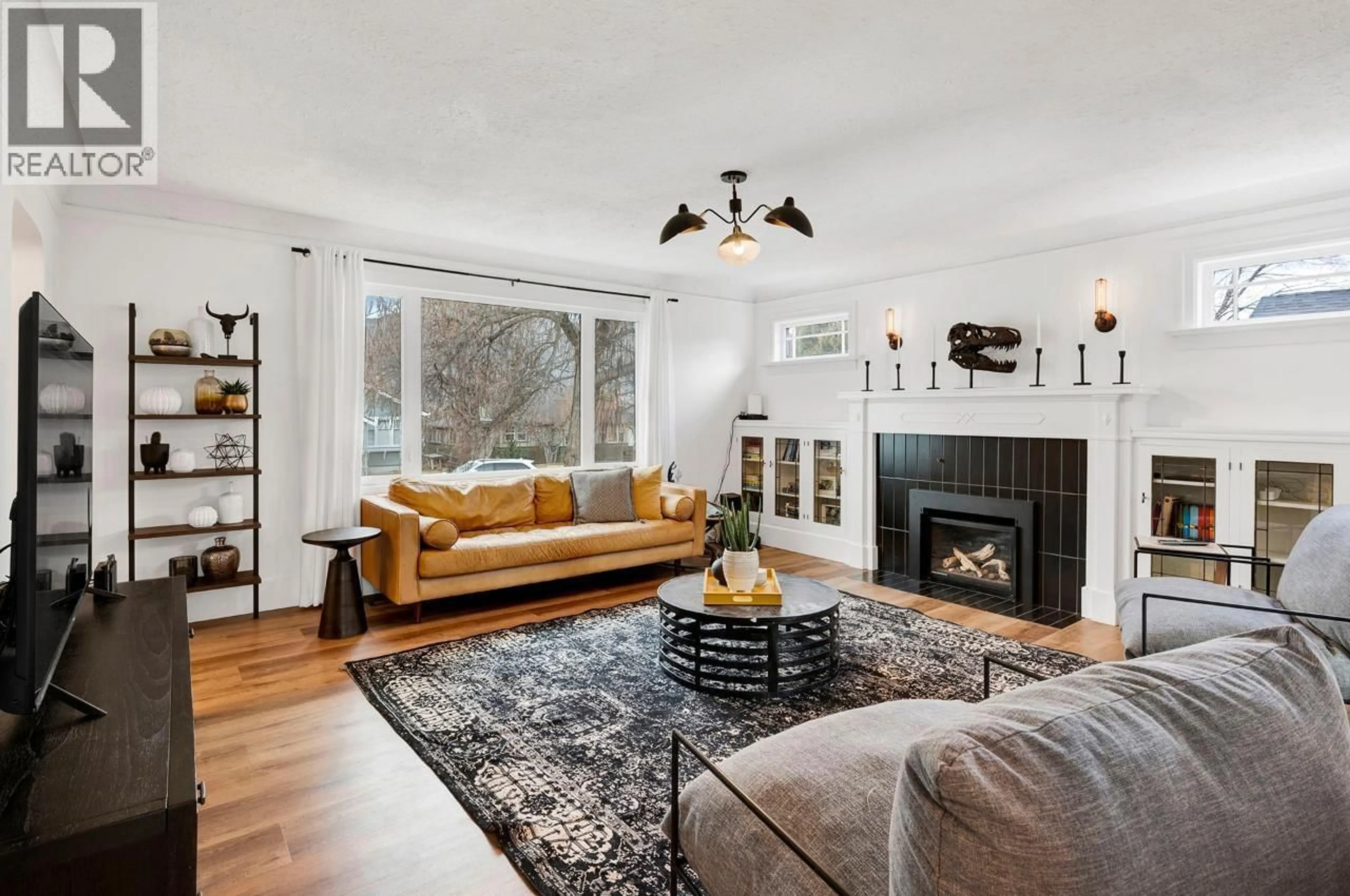 Living room with furniture, unknown for 707 NICOLA STREET, Kamloops British Columbia V2C2R5