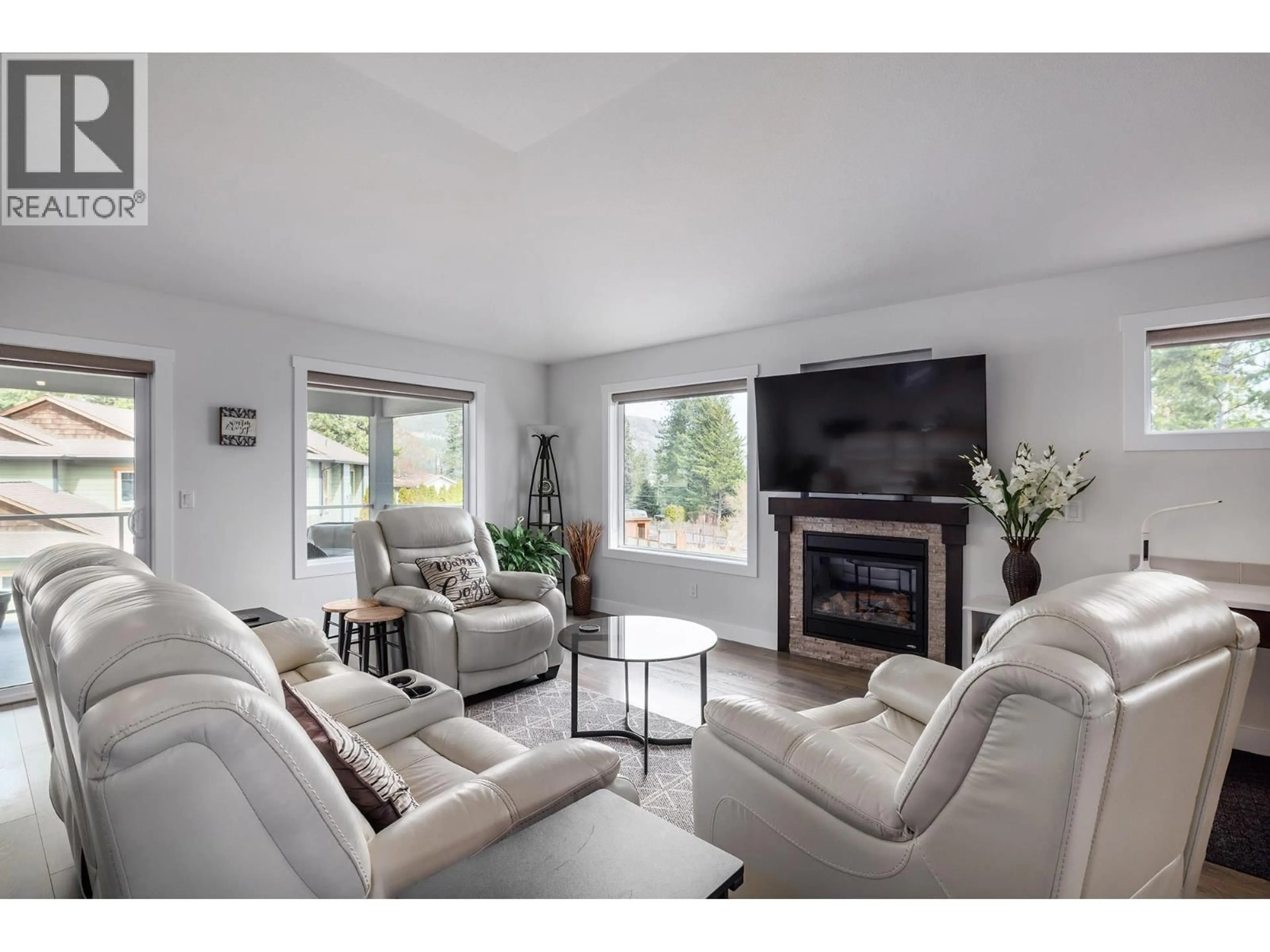 Living room with furniture, unknown for 3042 GLENROSA ROAD, West Kelowna British Columbia V4T1C4