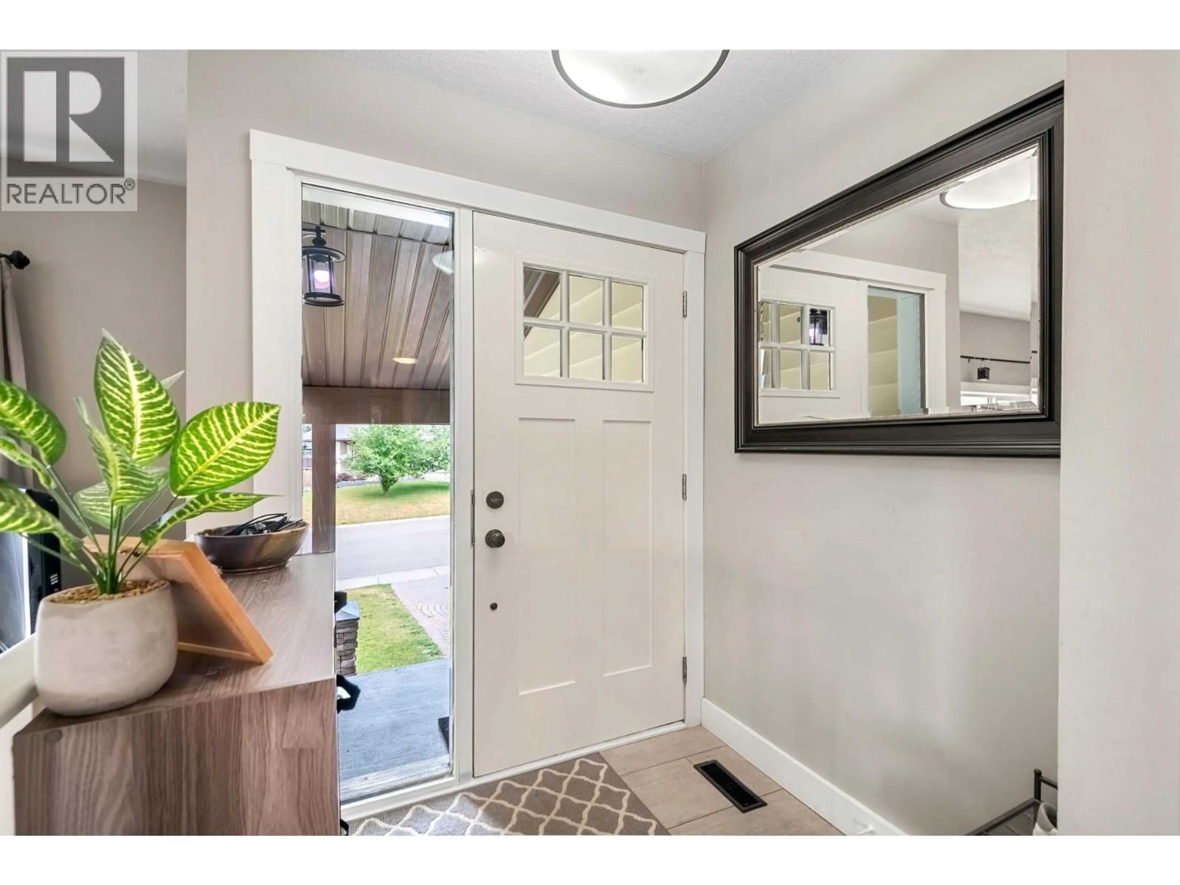 Indoor entryway for 1257 VALLEY VIEW DRIVE, Sparwood British Columbia V0B2G2