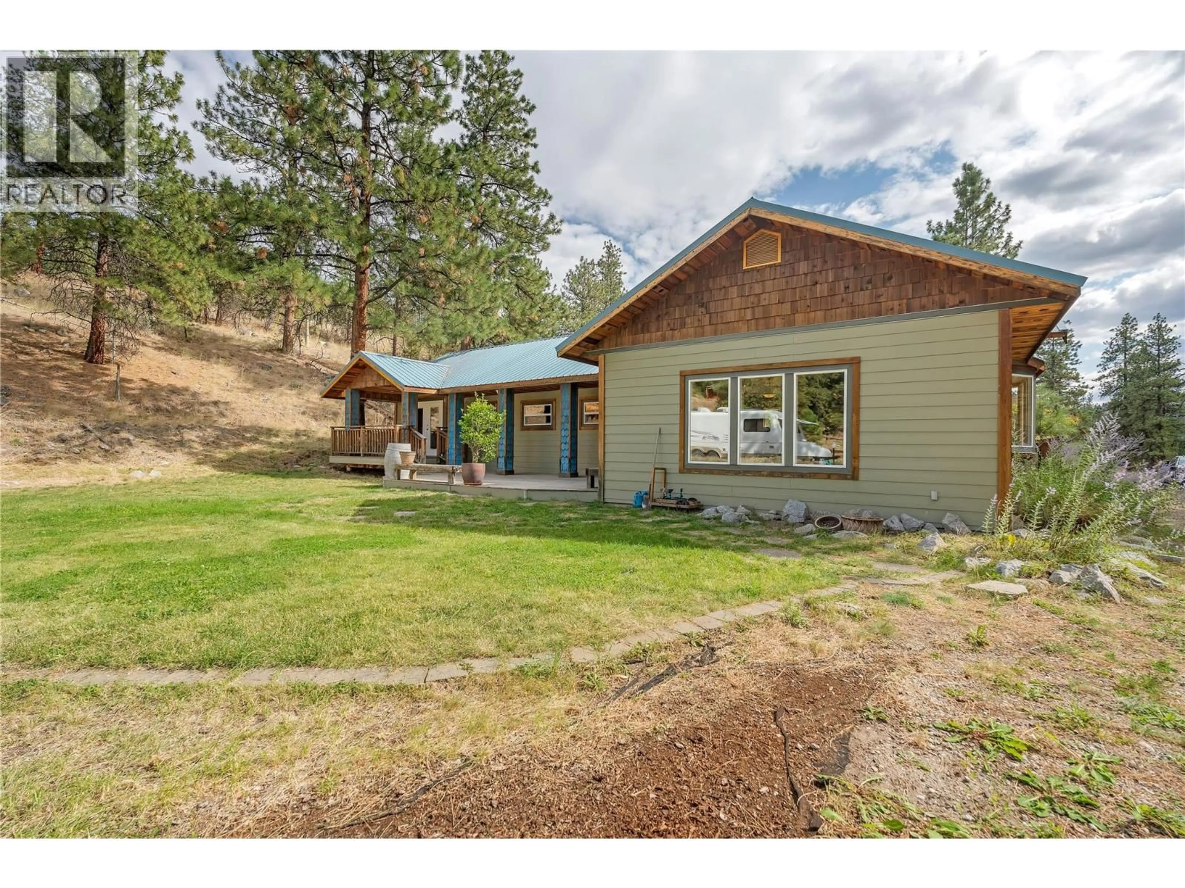 Home with vinyl exterior material, mountain view for 28 DEANS ROAD, Summerland British Columbia V0H1Z8