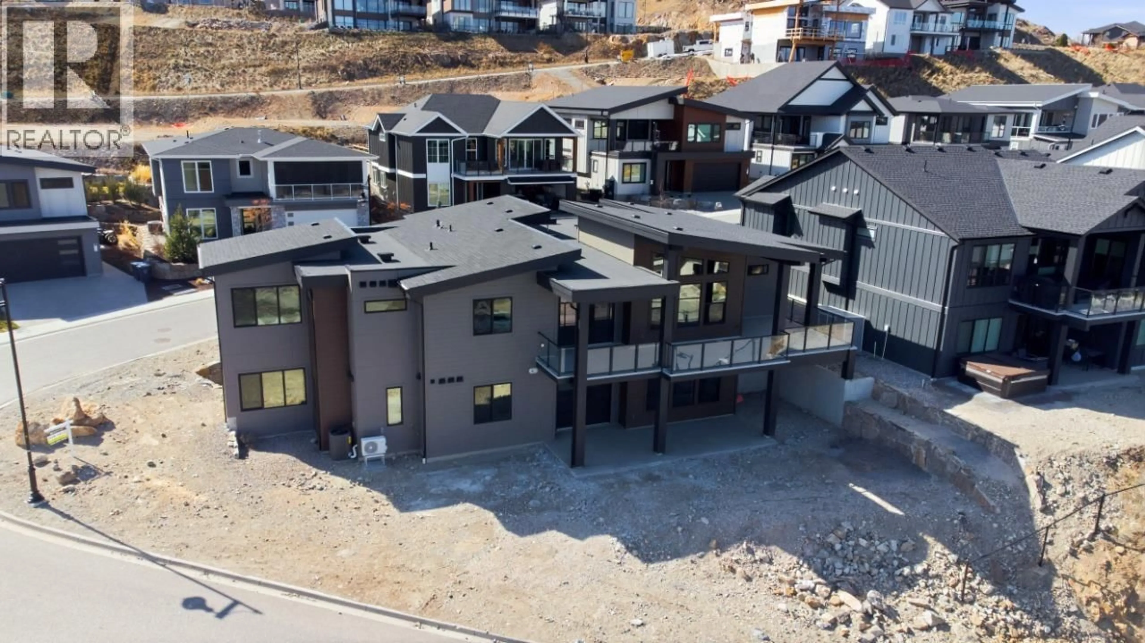 A pic from outside/outdoor area/front of a property/back of a property/a pic from drone, unknown for 1120 COLLINSON COURT, Kelowna British Columbia V1W0C3
