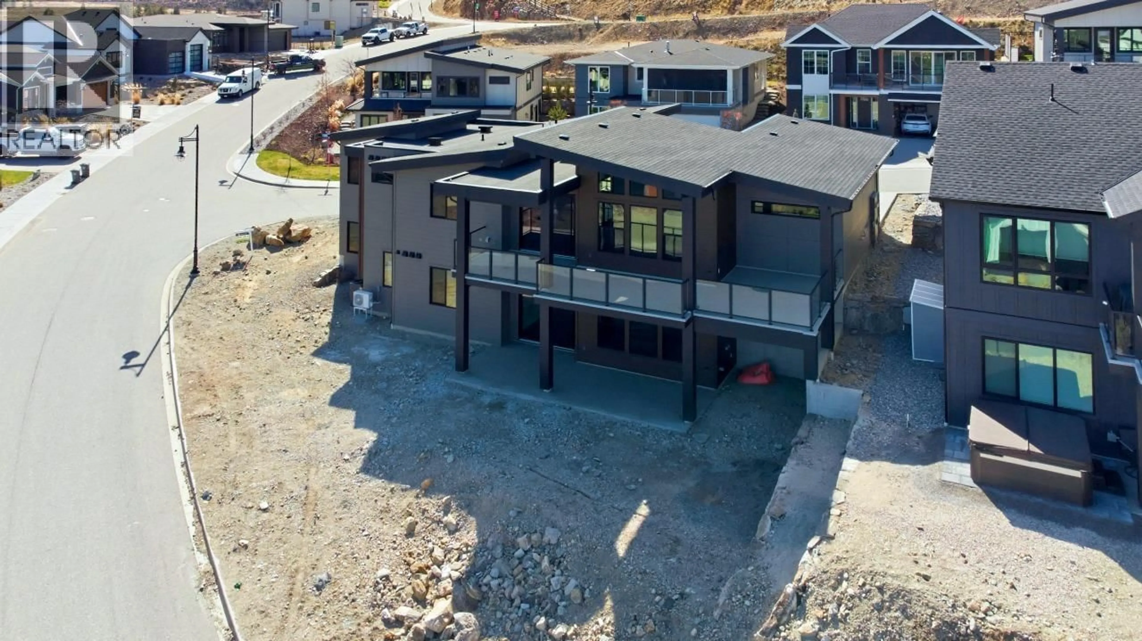 A pic from outside/outdoor area/front of a property/back of a property/a pic from drone, unknown for 1120 COLLINSON COURT, Kelowna British Columbia V1W0C3