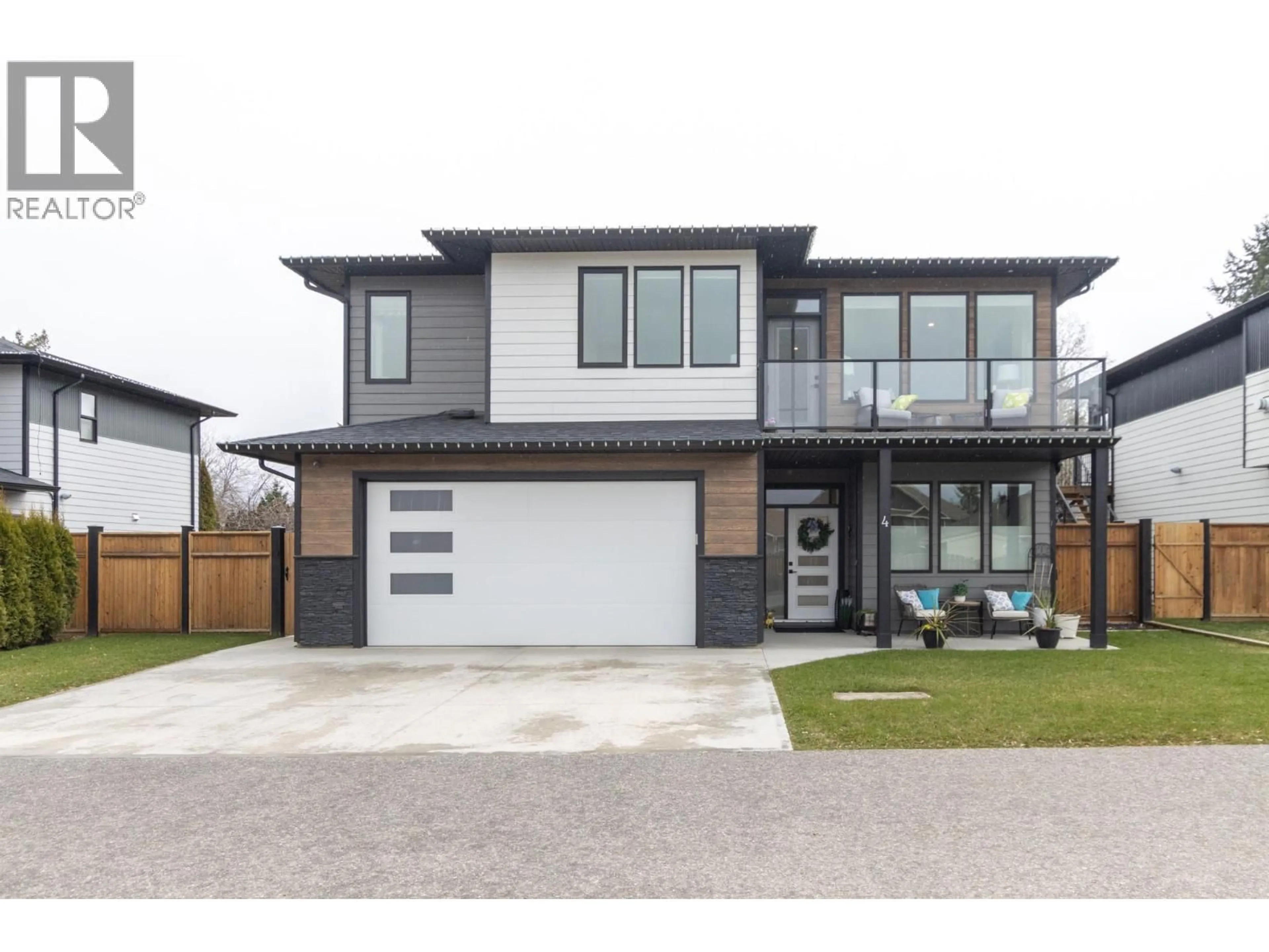 Home with brick exterior material, street for 4 - 1441 20 AVENUE SOUTHEAST, Salmon Arm British Columbia V1E2M9