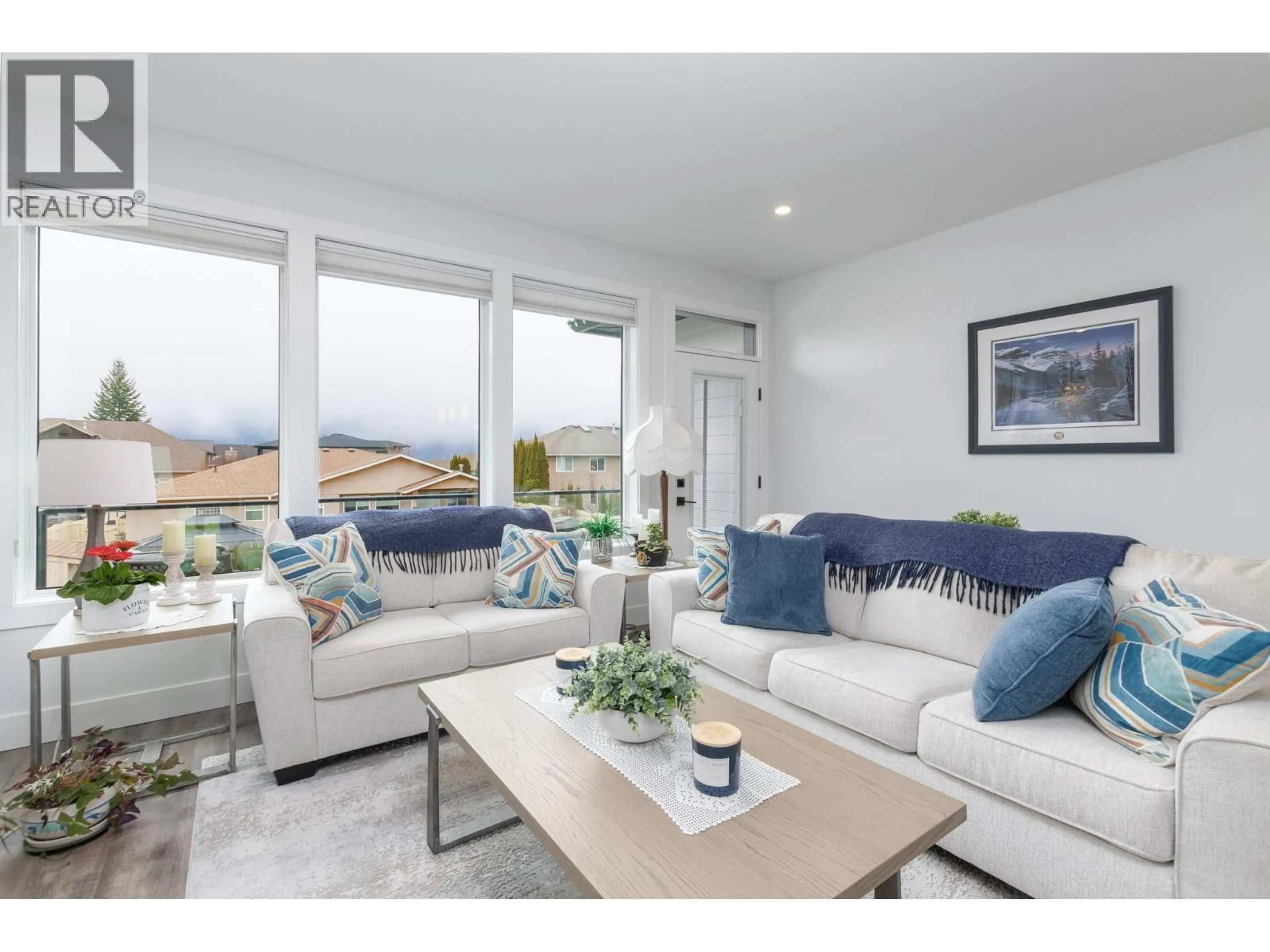 Living room with furniture, unknown for 4 - 1441 20 AVENUE SOUTHEAST, Salmon Arm British Columbia V1E2M9