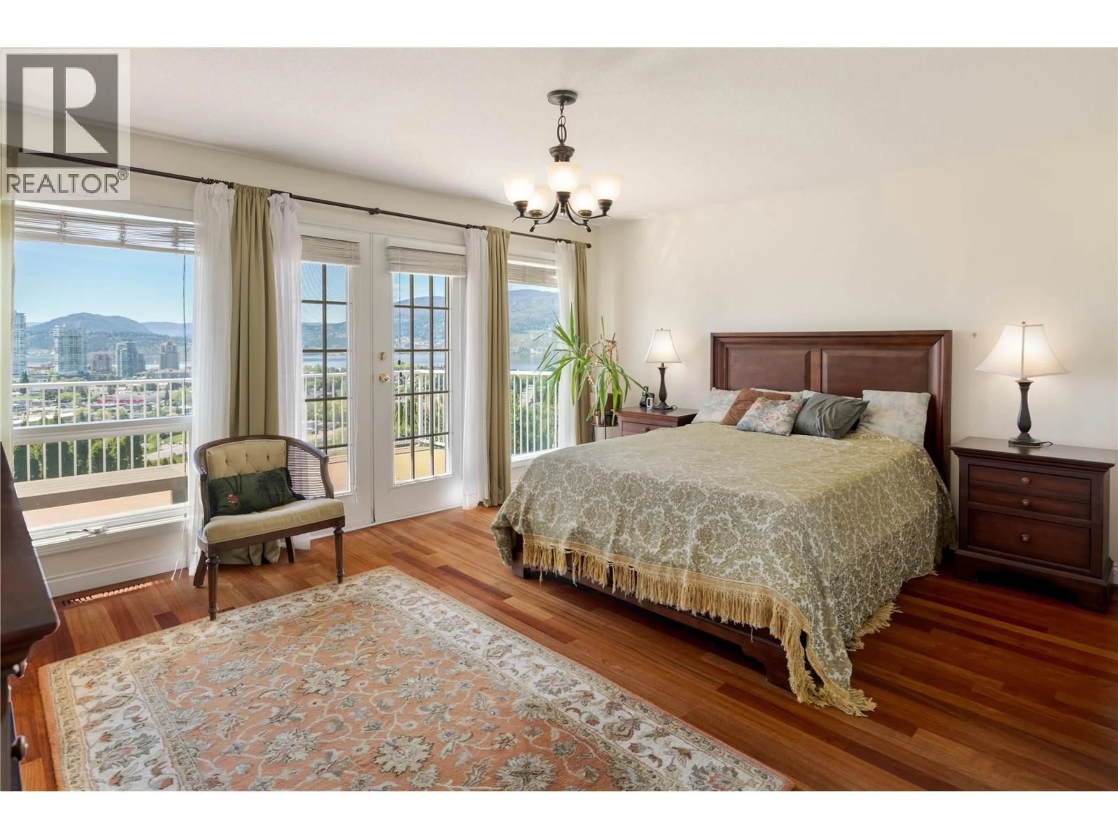 Bedroom with bed, unknown for 740 ROYAL PINE DRIVE, Kelowna British Columbia V1Y9G2
