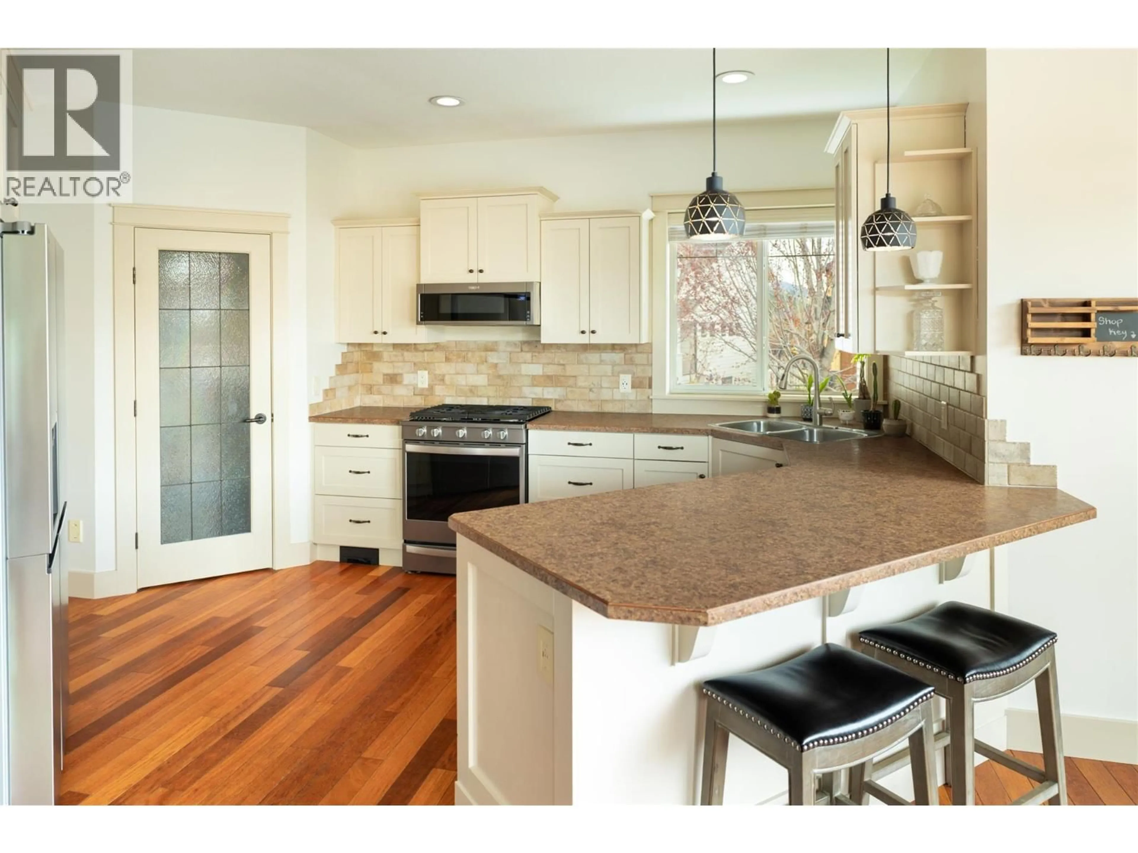 Open concept kitchen, unknown for 5532 FARRON PLACE, Kelowna British Columbia V1W5H1