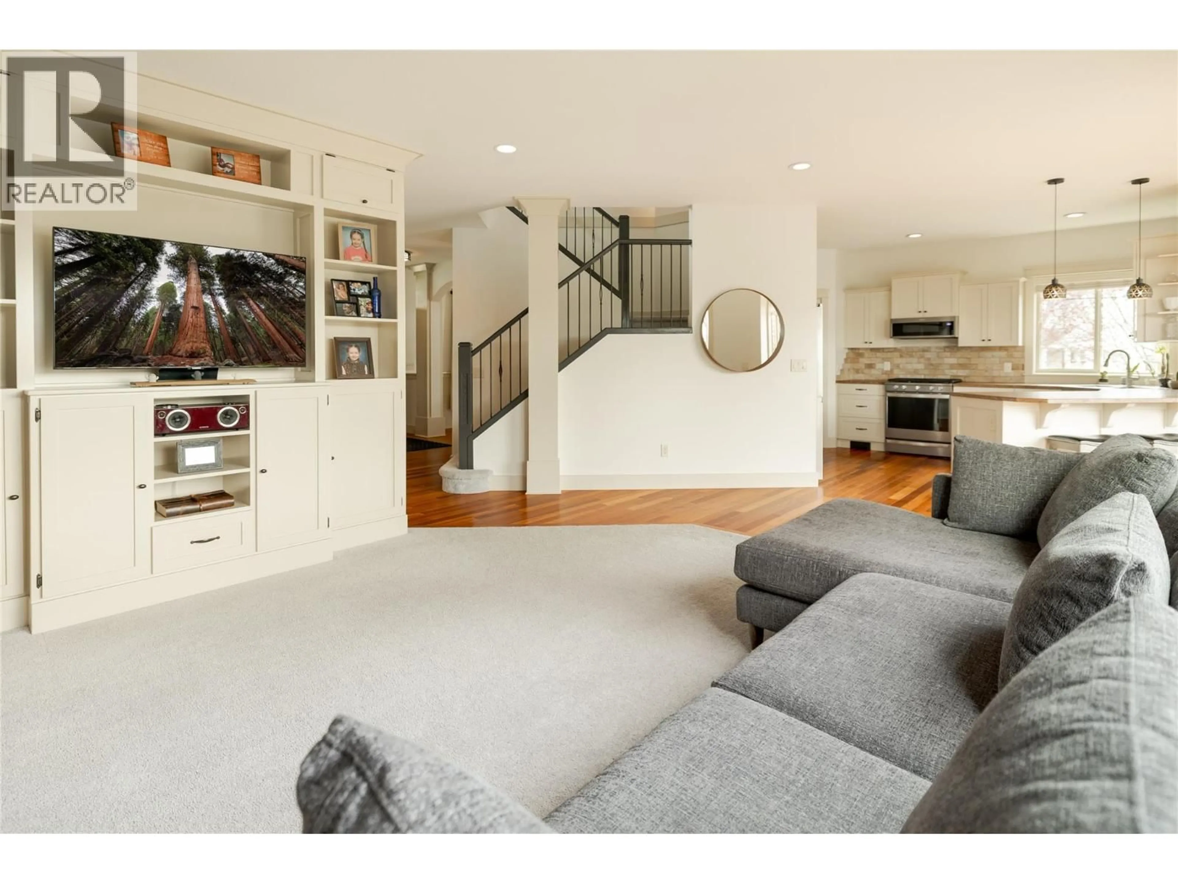 Home theater for 5532 FARRON PLACE, Kelowna British Columbia V1W5H1