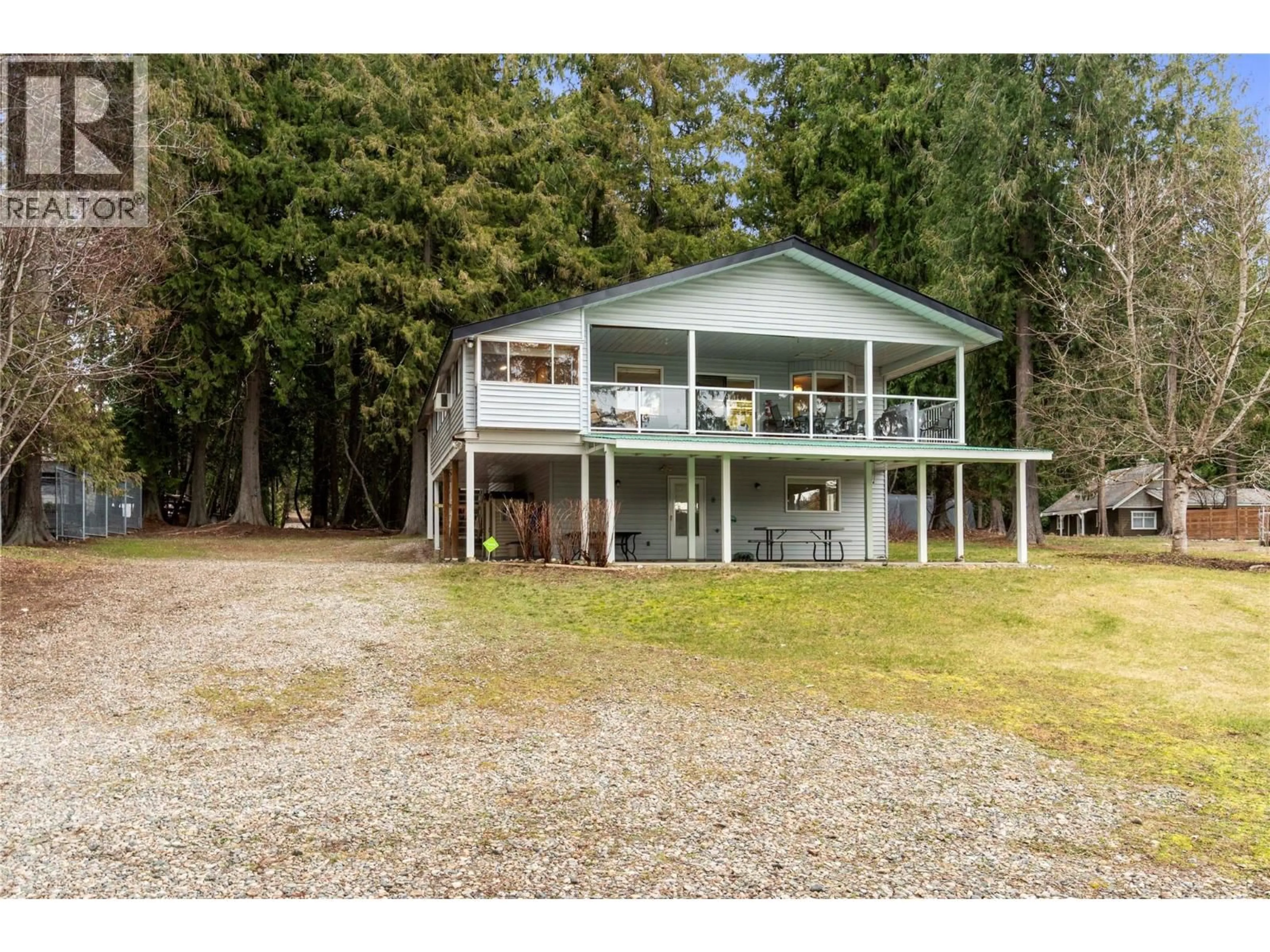 A pic from outside/outdoor area/front of a property/back of a property/a pic from drone, water/lake/river/ocean view for 6807 SQUILAX - ANGLEMONT ROAD, Magna Bay British Columbia V0E1M7