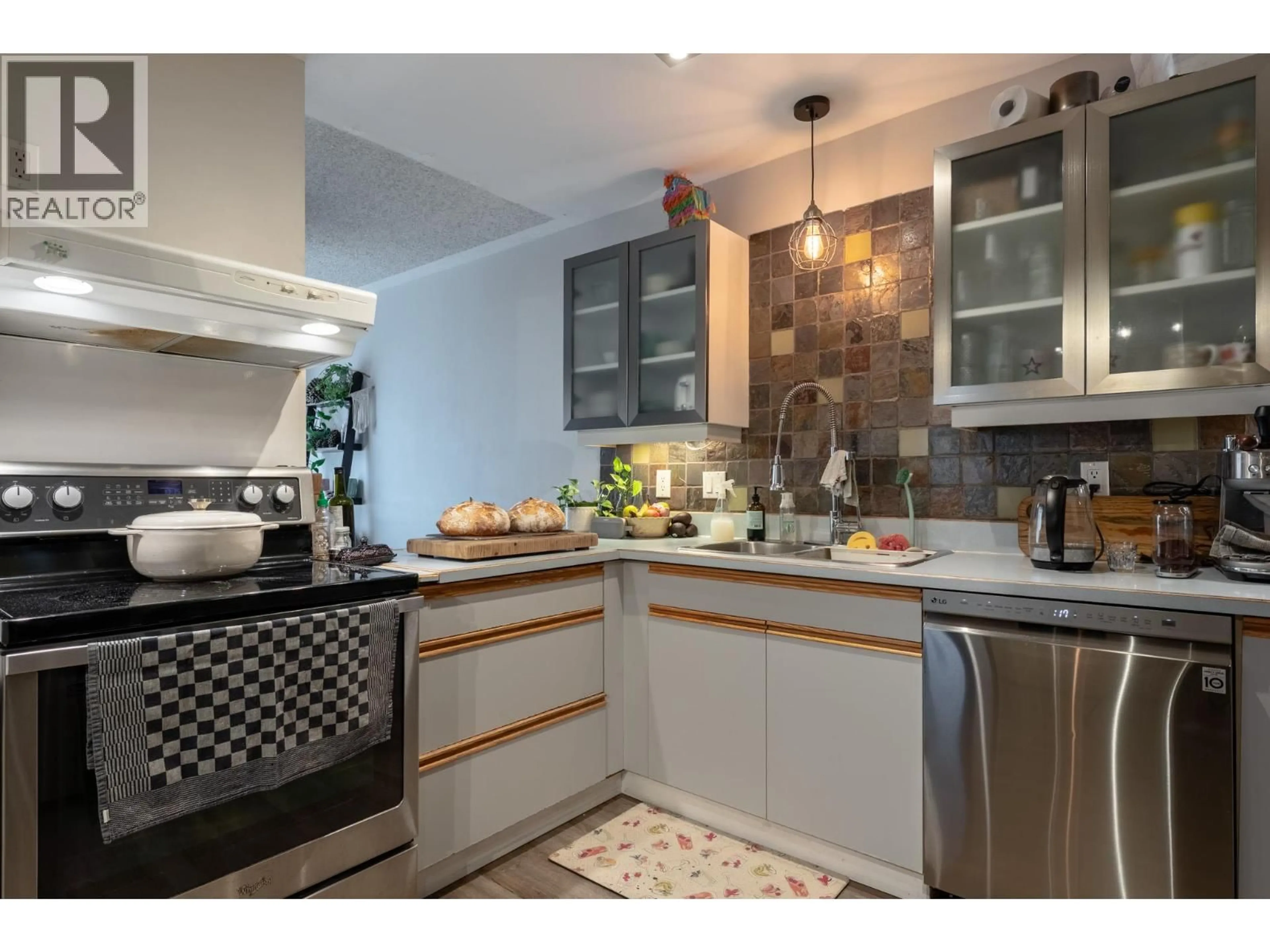 Unknown for 305 - 1685 UFTON COURT, Kelowna British Columbia V1Y8G7