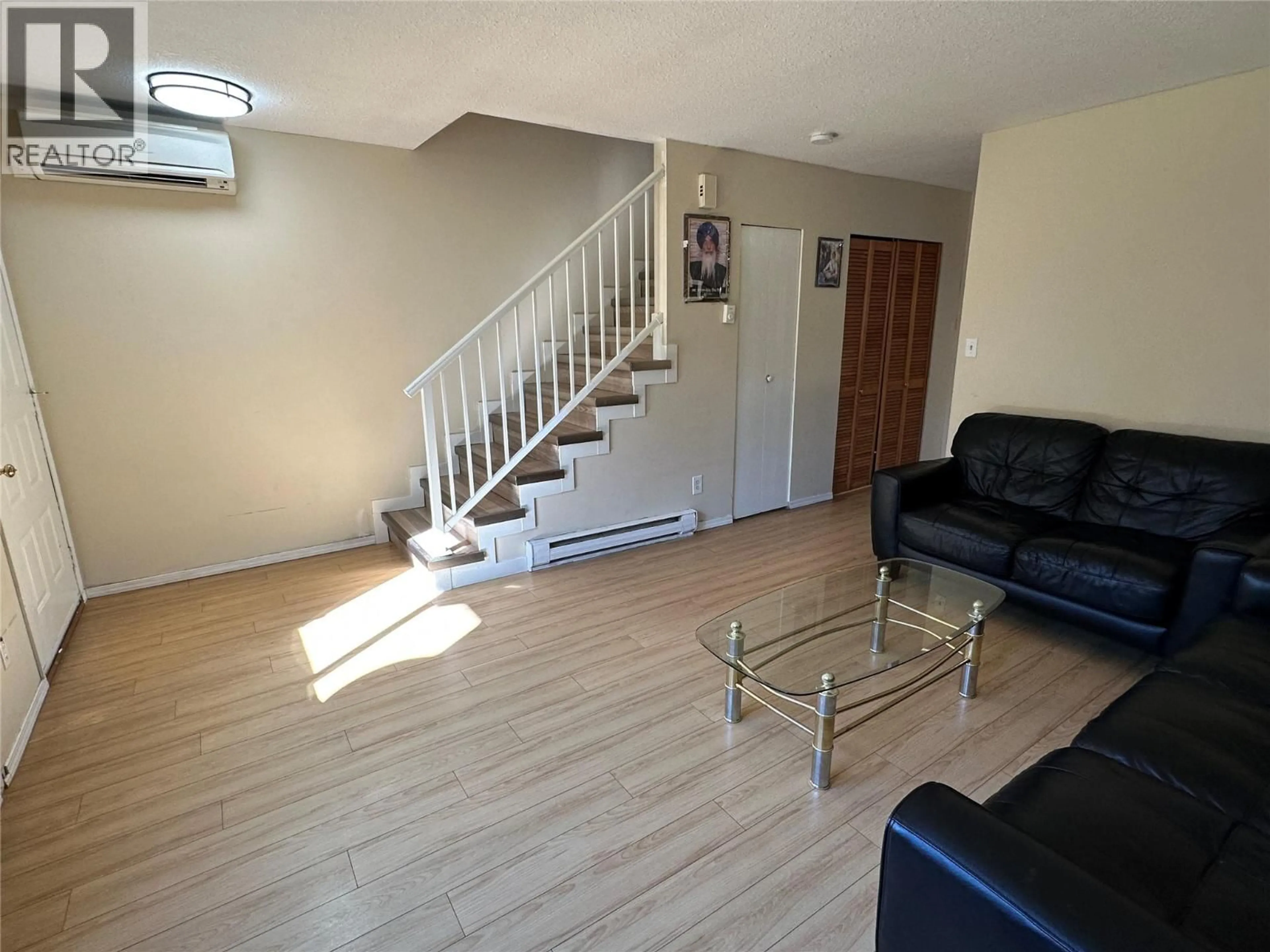 A pic of a room for 11 - 6370 PARK DRIVE, Oliver British Columbia V0H1T3