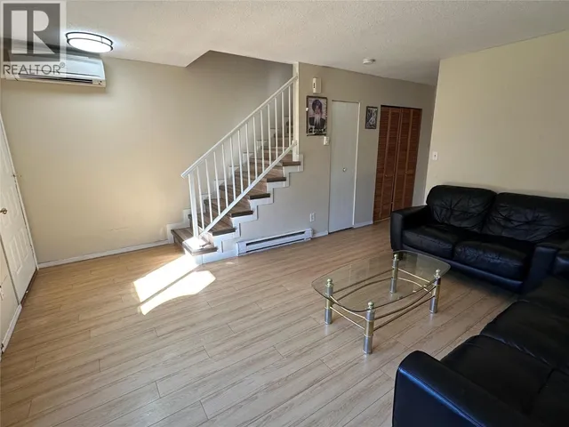 11 - 6370 PARK DRIVE, Oliver 3