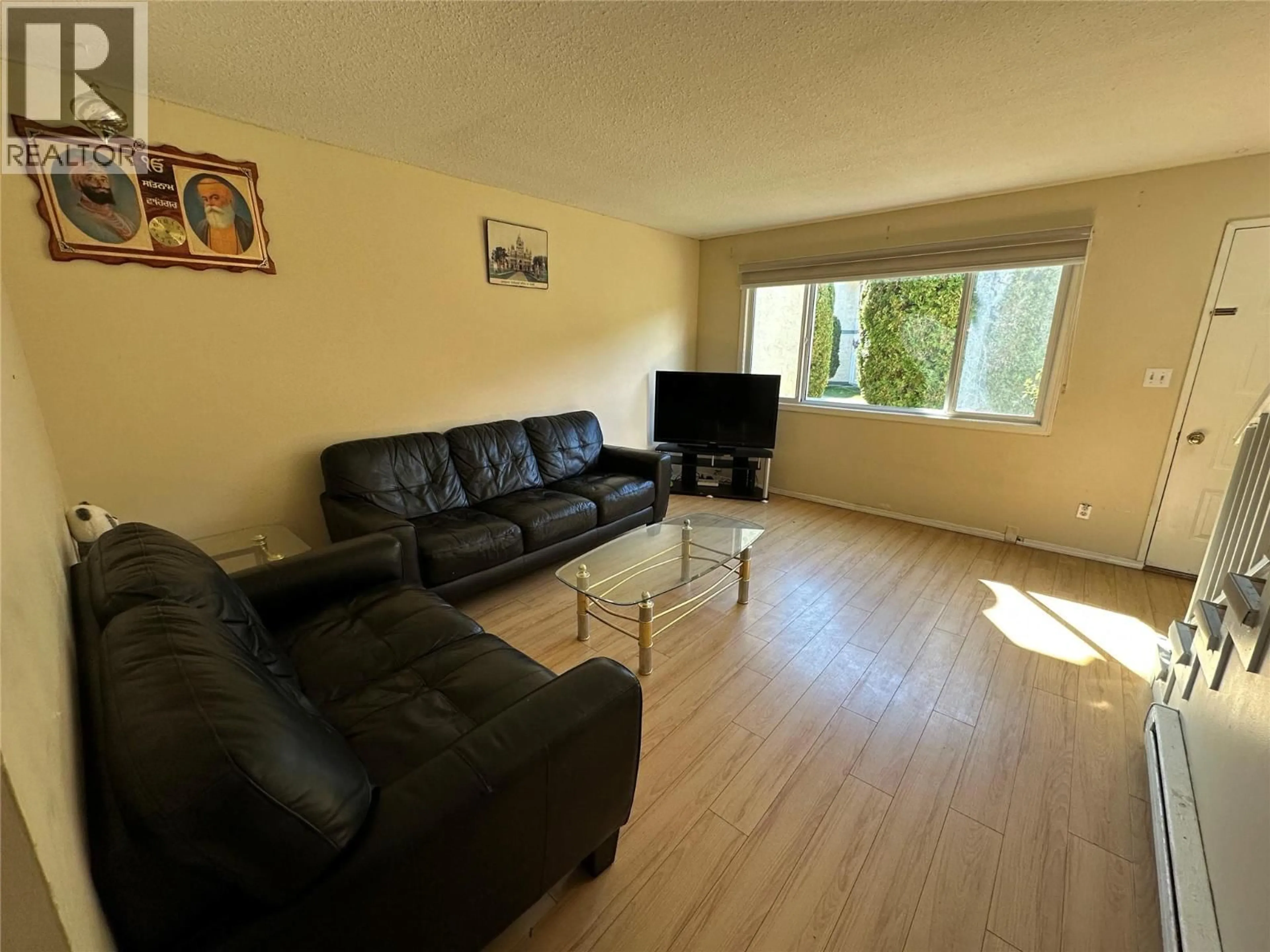 A pic of a room for 11 - 6370 PARK DRIVE, Oliver British Columbia V0H1T3