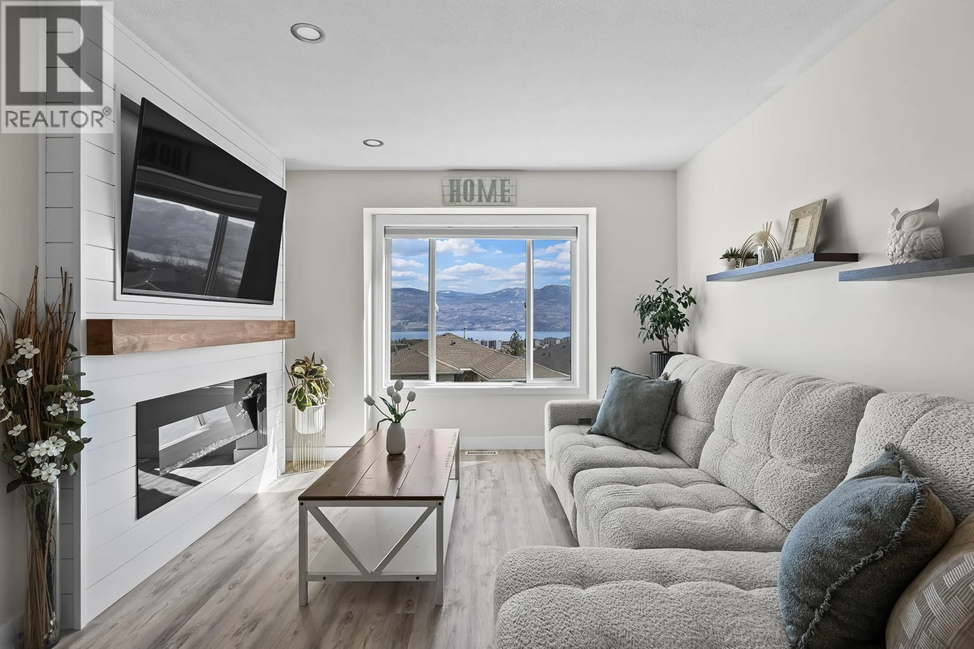 Living room with furniture, unknown for 312 - 2440 OLD OKANAGAN HIGHWAY, Westbank British Columbia V4T1X6