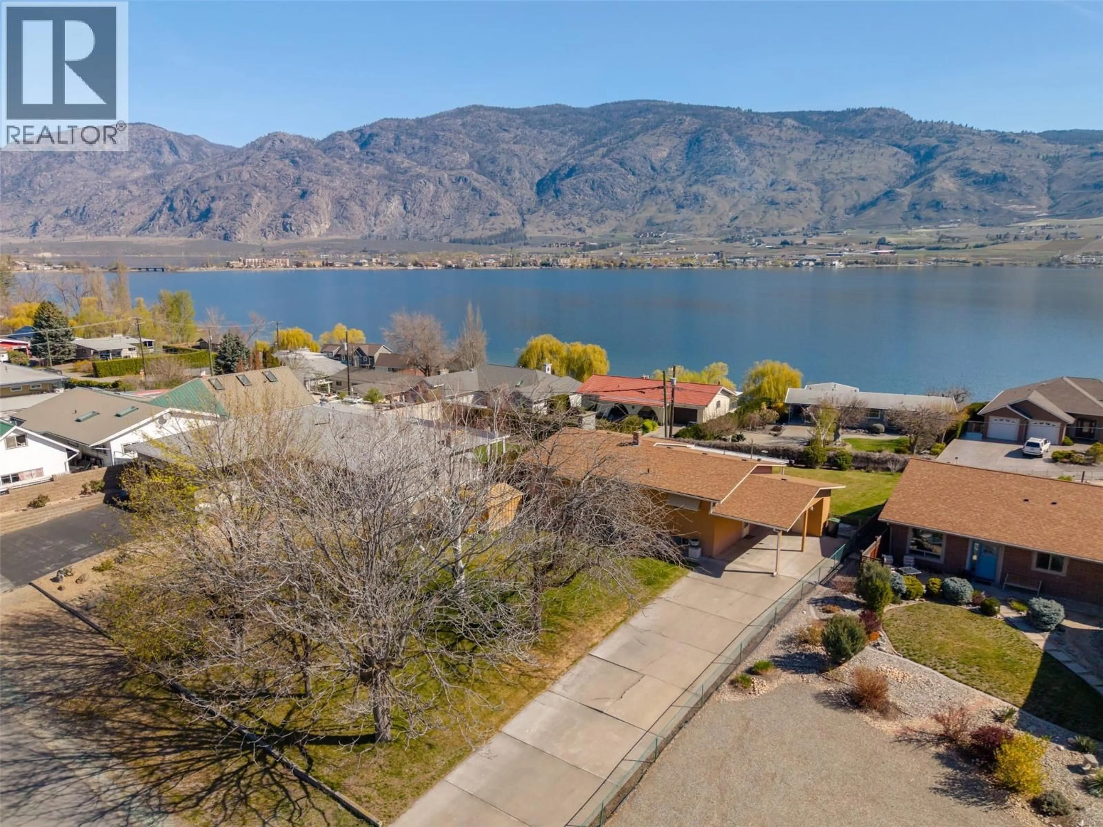 A pic from outside/outdoor area/front of a property/back of a property/a pic from drone, water/lake/river/ocean view for 3627 LOBELIA DRIVE, Osoyoos British Columbia V0H1V1