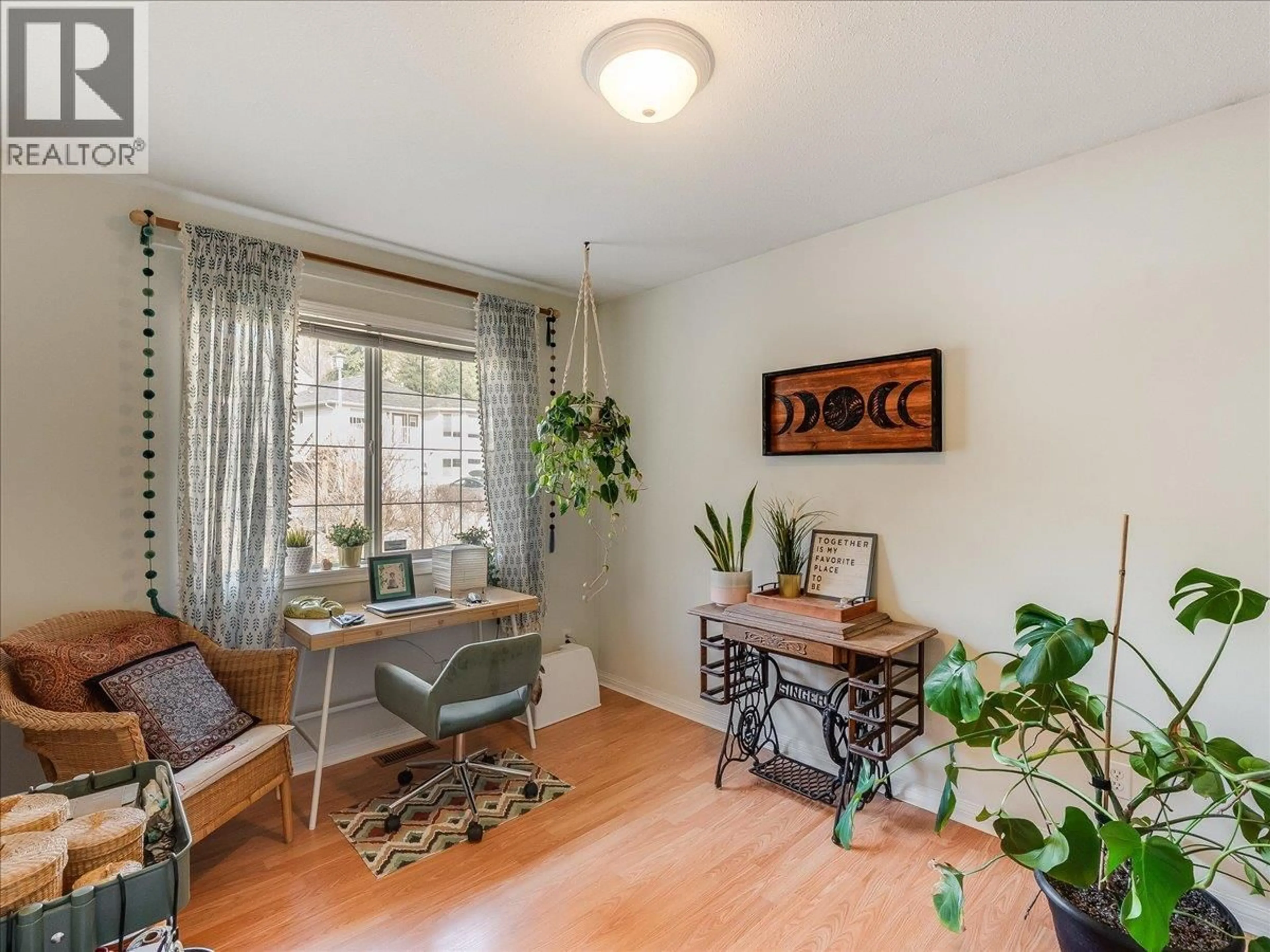 A pic of a room for 1448 EMERALD CRESCENT, Castlegar British Columbia V1N4W2