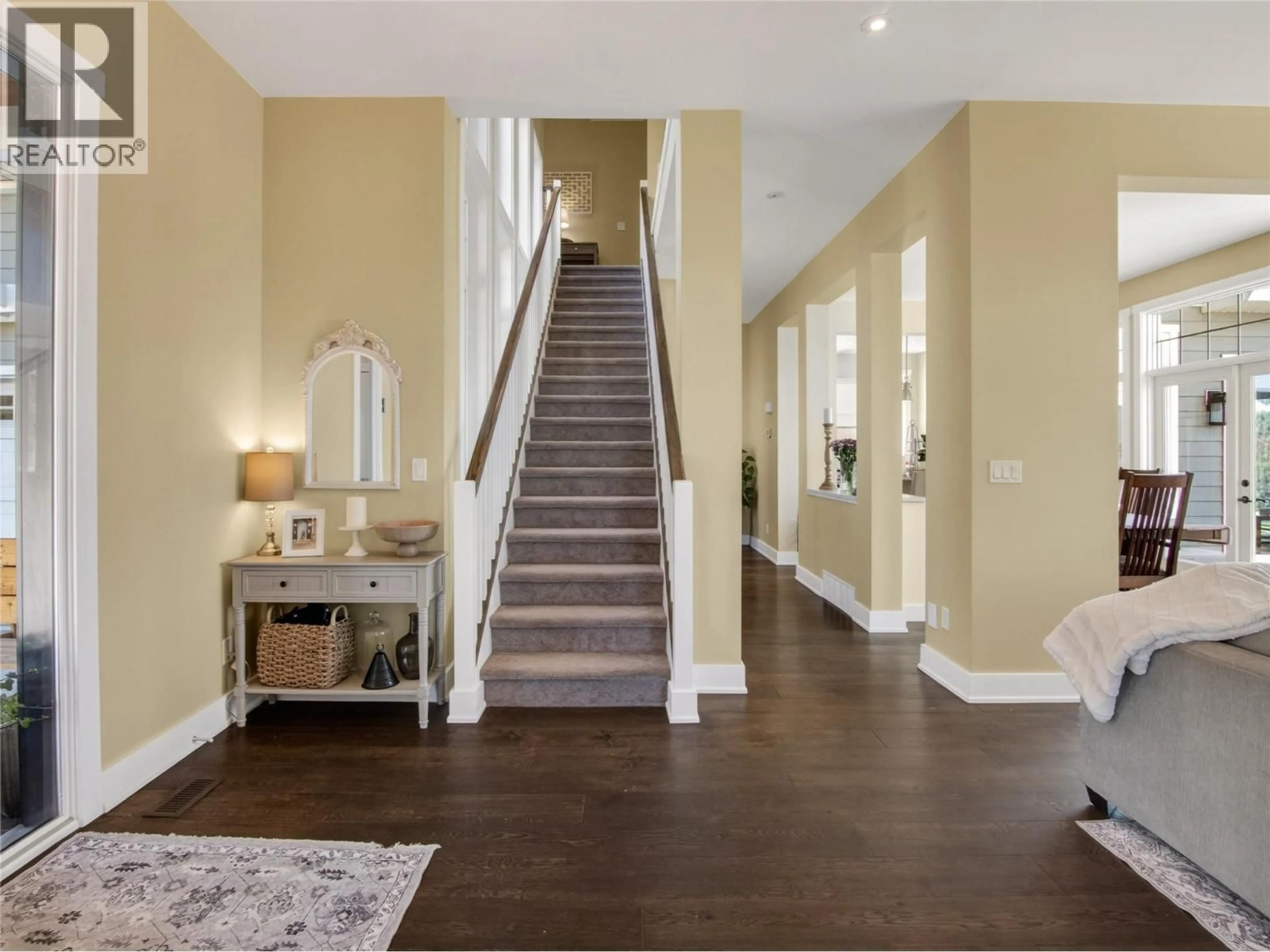 Indoor entryway for 1276 RIDDLE ROAD, Penticton British Columbia V2A8X2