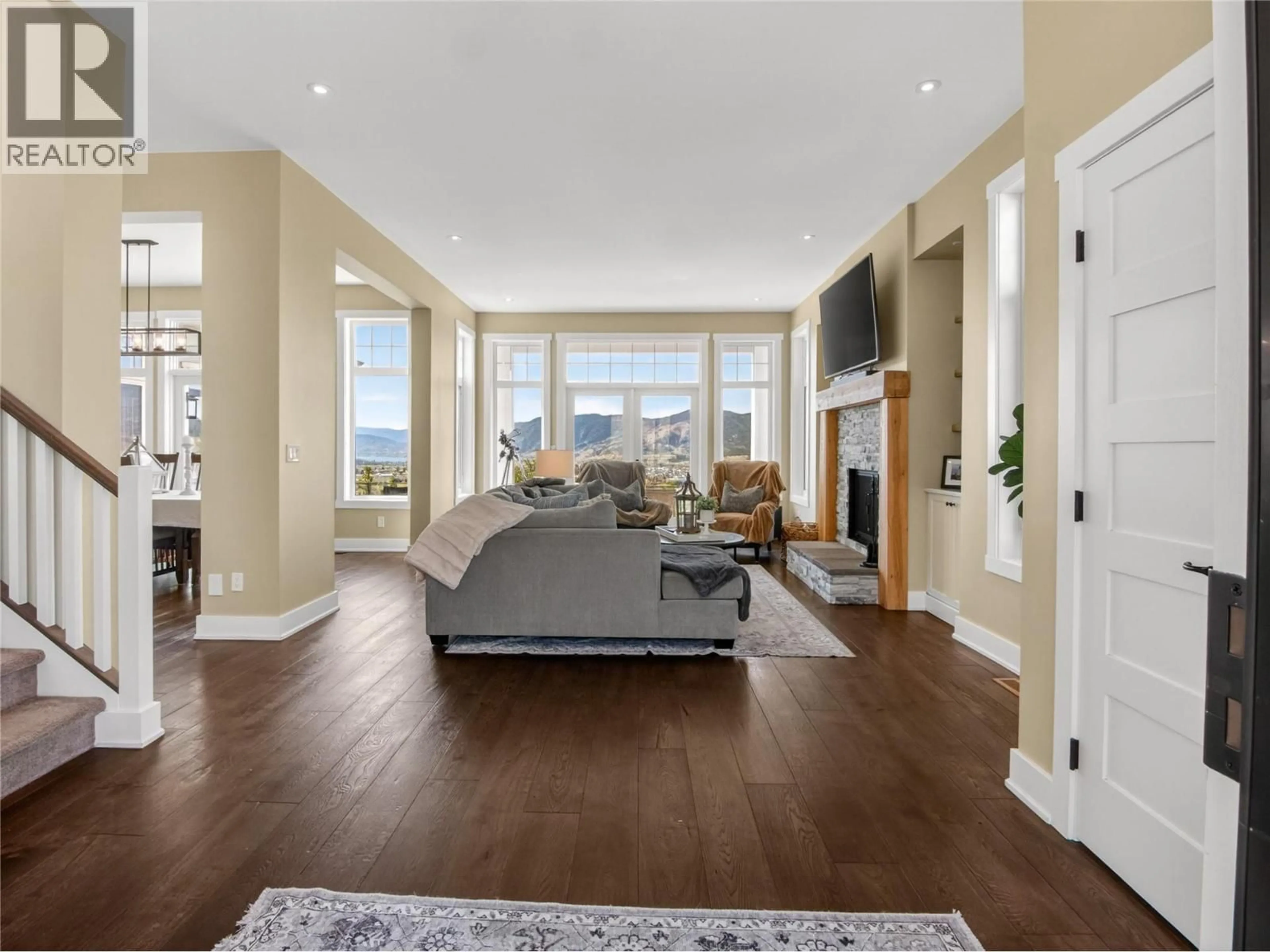 Living room with furniture, unknown for 1276 RIDDLE ROAD, Penticton British Columbia V2A8X2