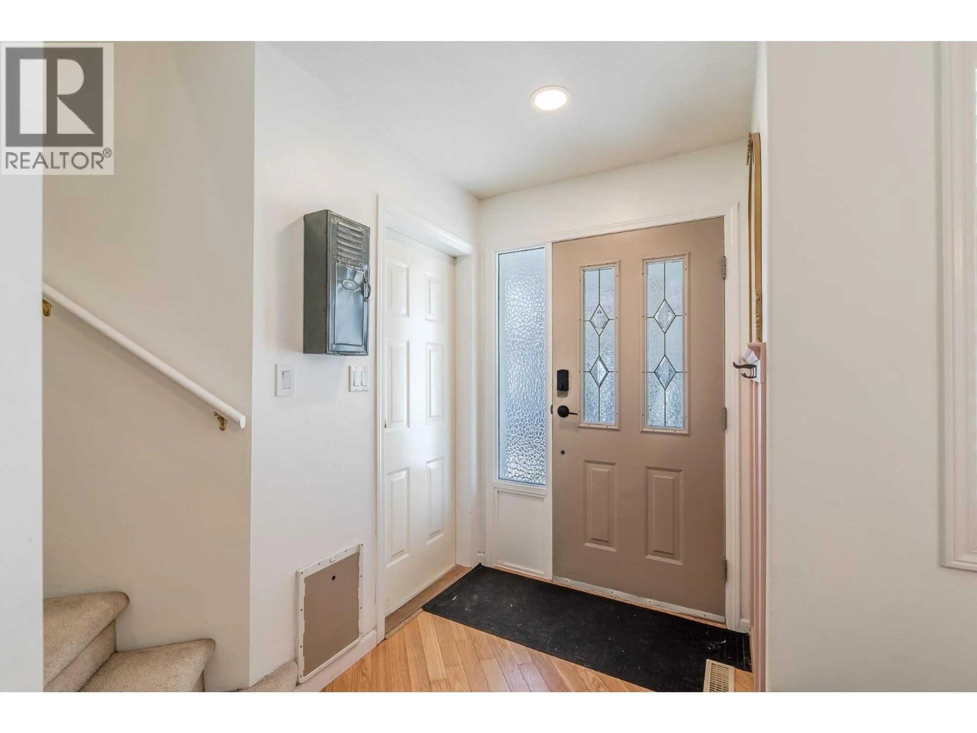 Indoor entryway for 14 - 5050 13 AVENUE, Okanagan Falls British Columbia V0H1R4