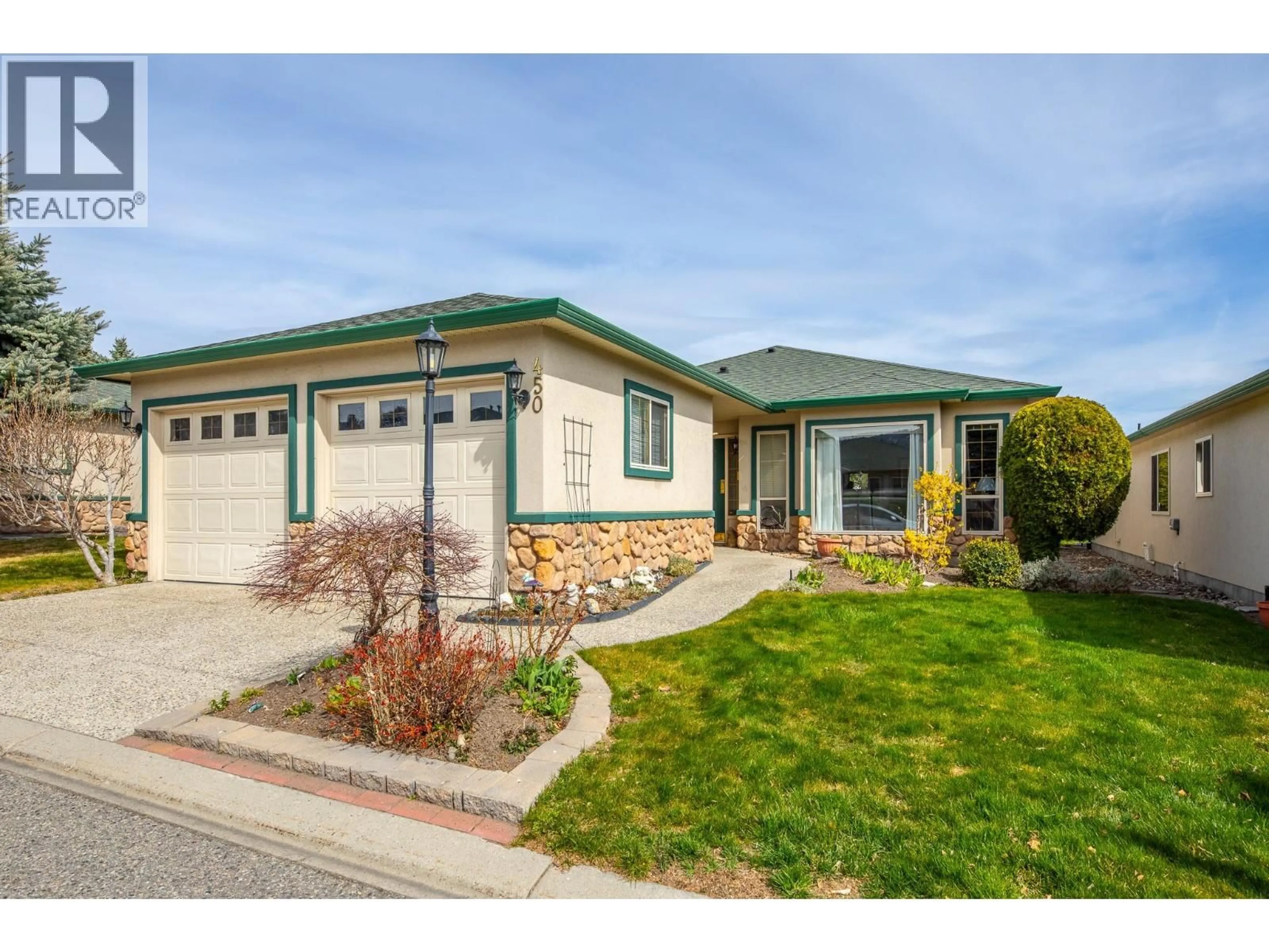 Home with vinyl exterior material, street for 450 - 2330 BUTT ROAD, West Kelowna British Columbia V4T2L3