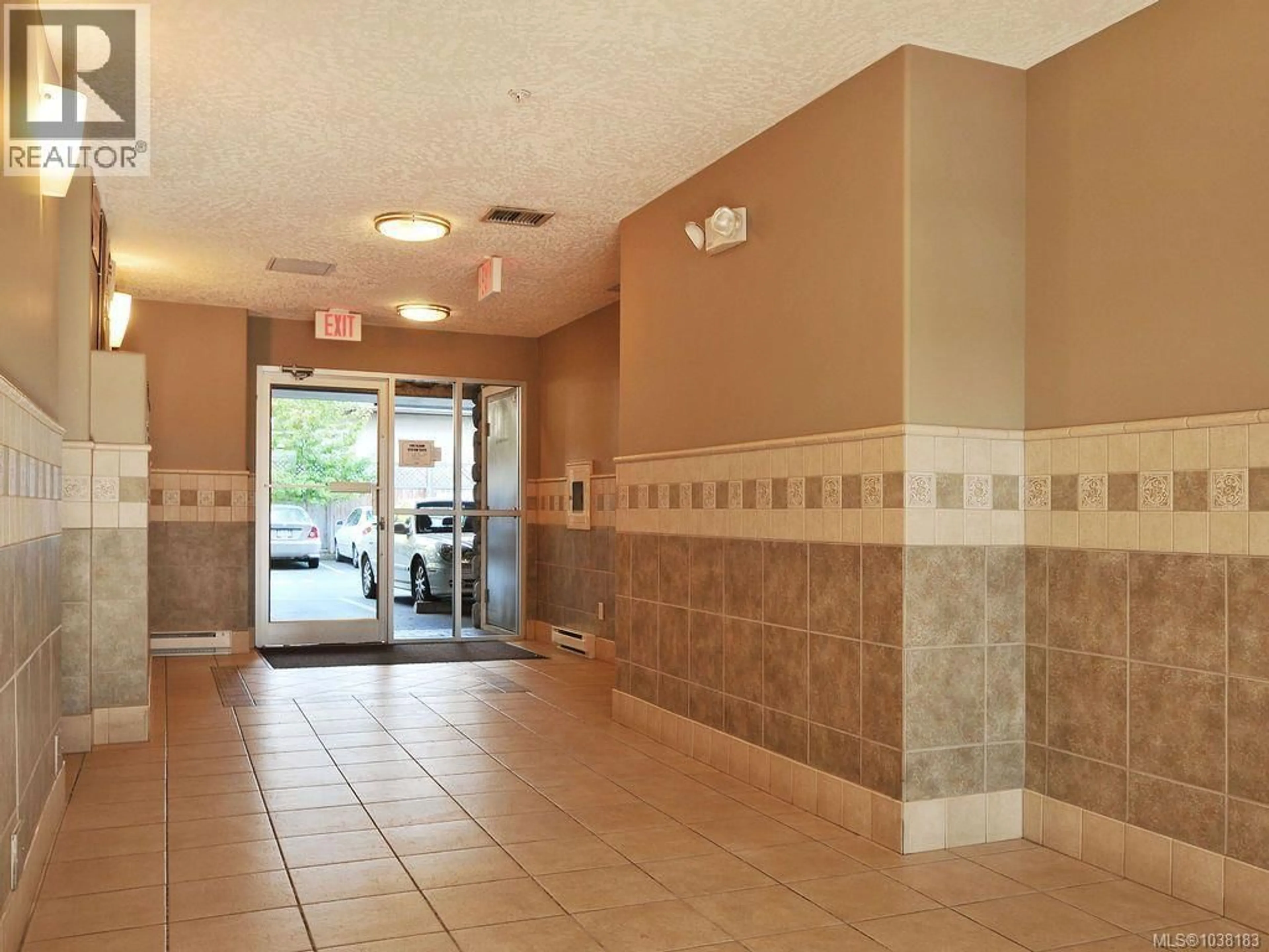 Indoor foyer for 203 - 2706 PEATT ROAD, Langford British Columbia V9B3V3